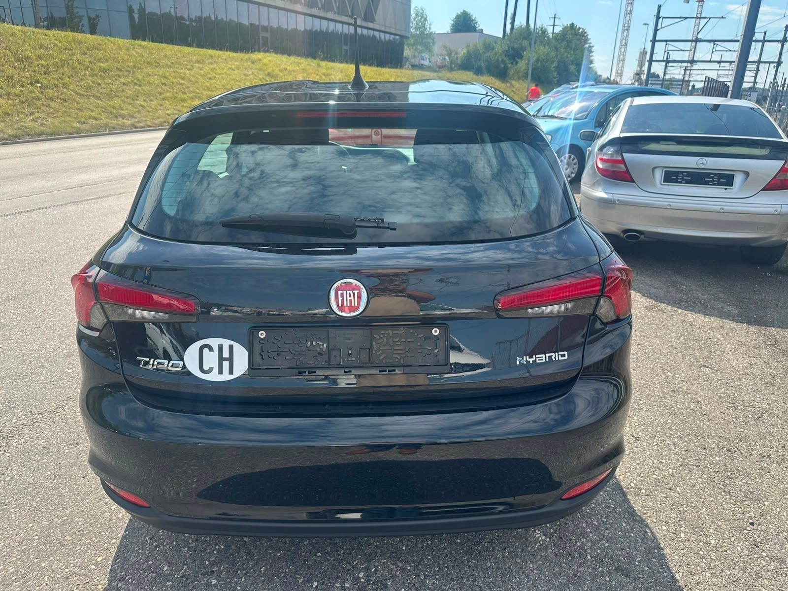 FIAT Tipo Hybrid 1.5 Swiss Edition-image-5