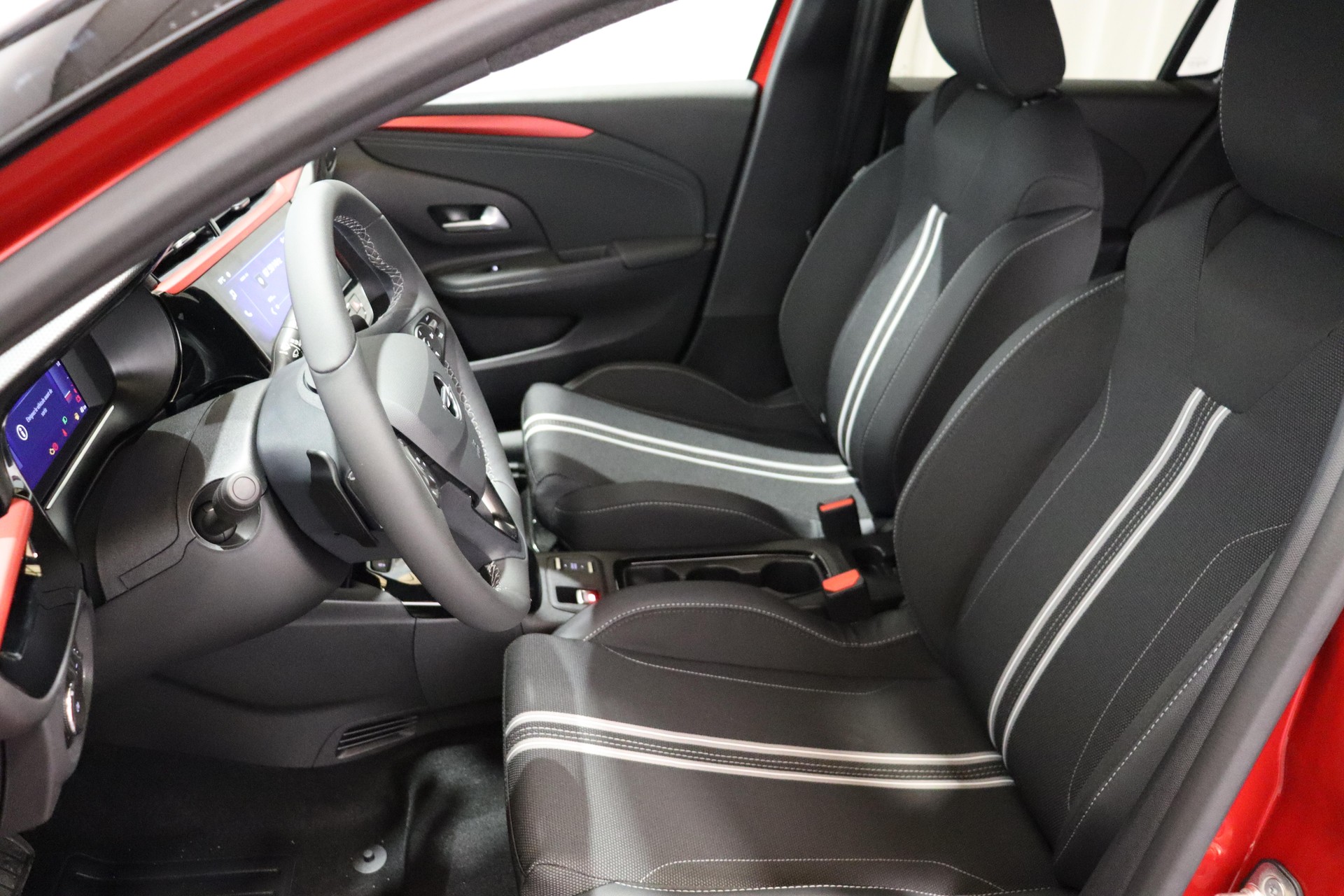 OPEL Corsa 1.2 T Hybrid Sporthilfe-image-3