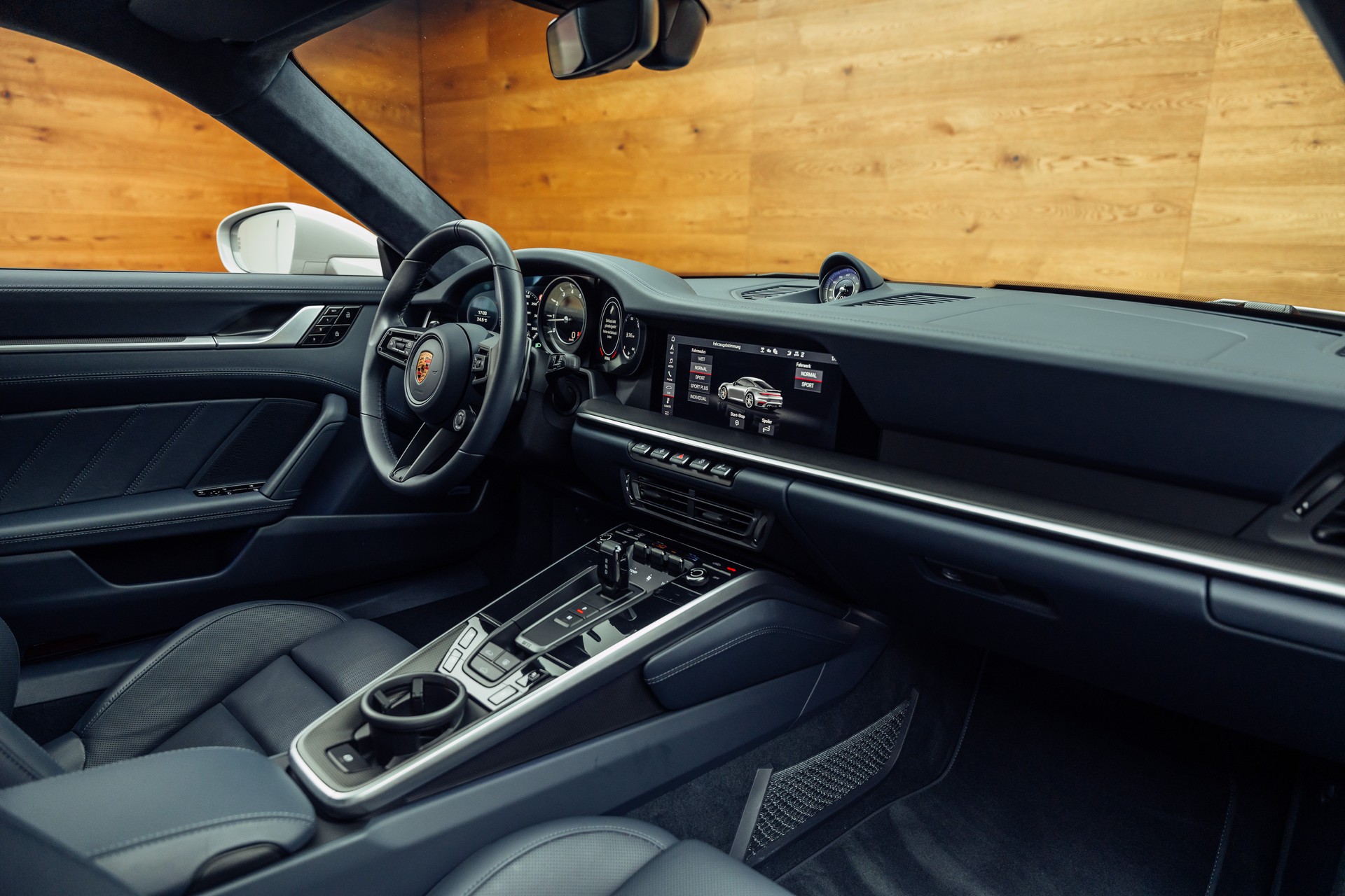PORSCHE 911 Turbo S PDK-image-5