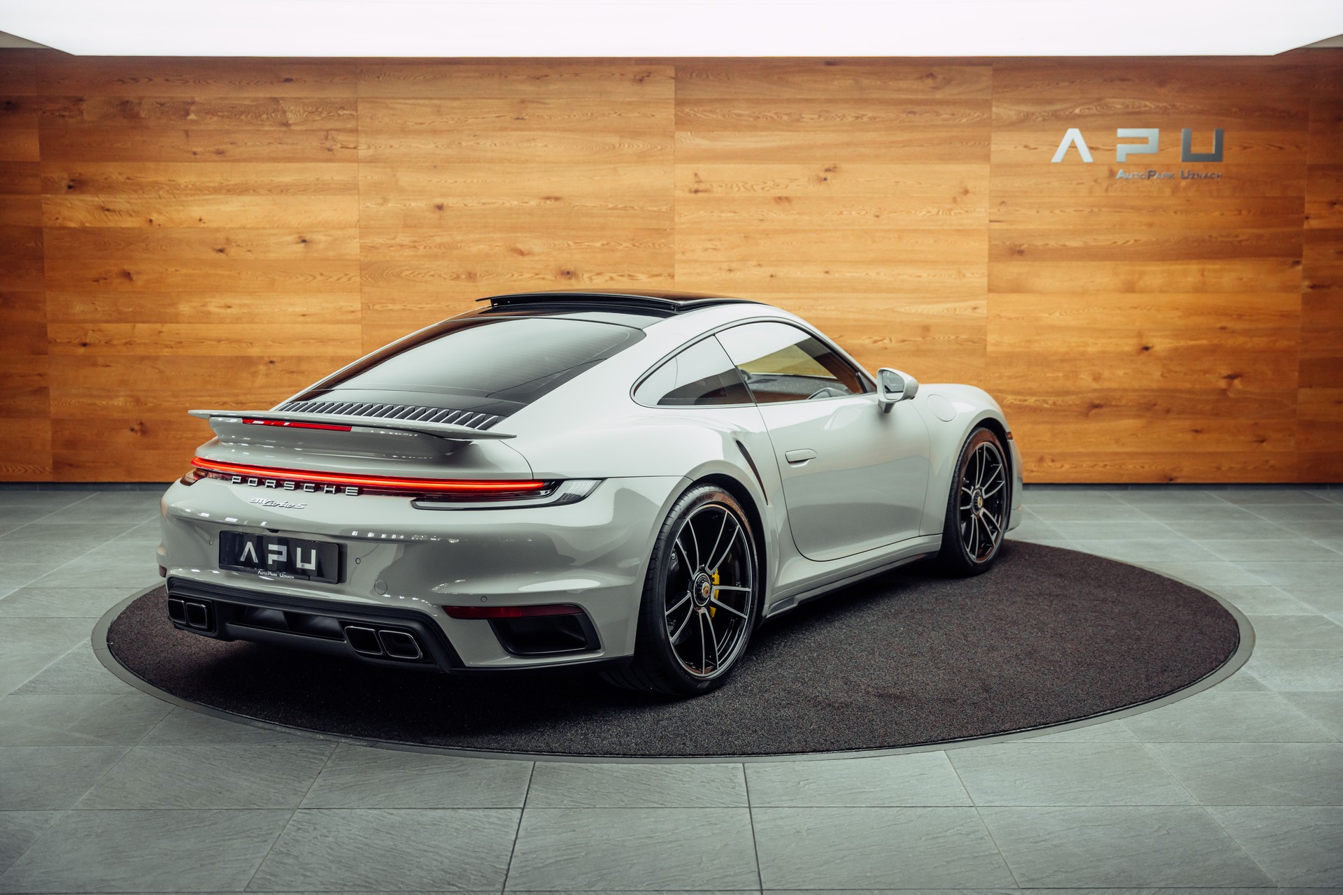 PORSCHE 911 Turbo S PDK-image-1