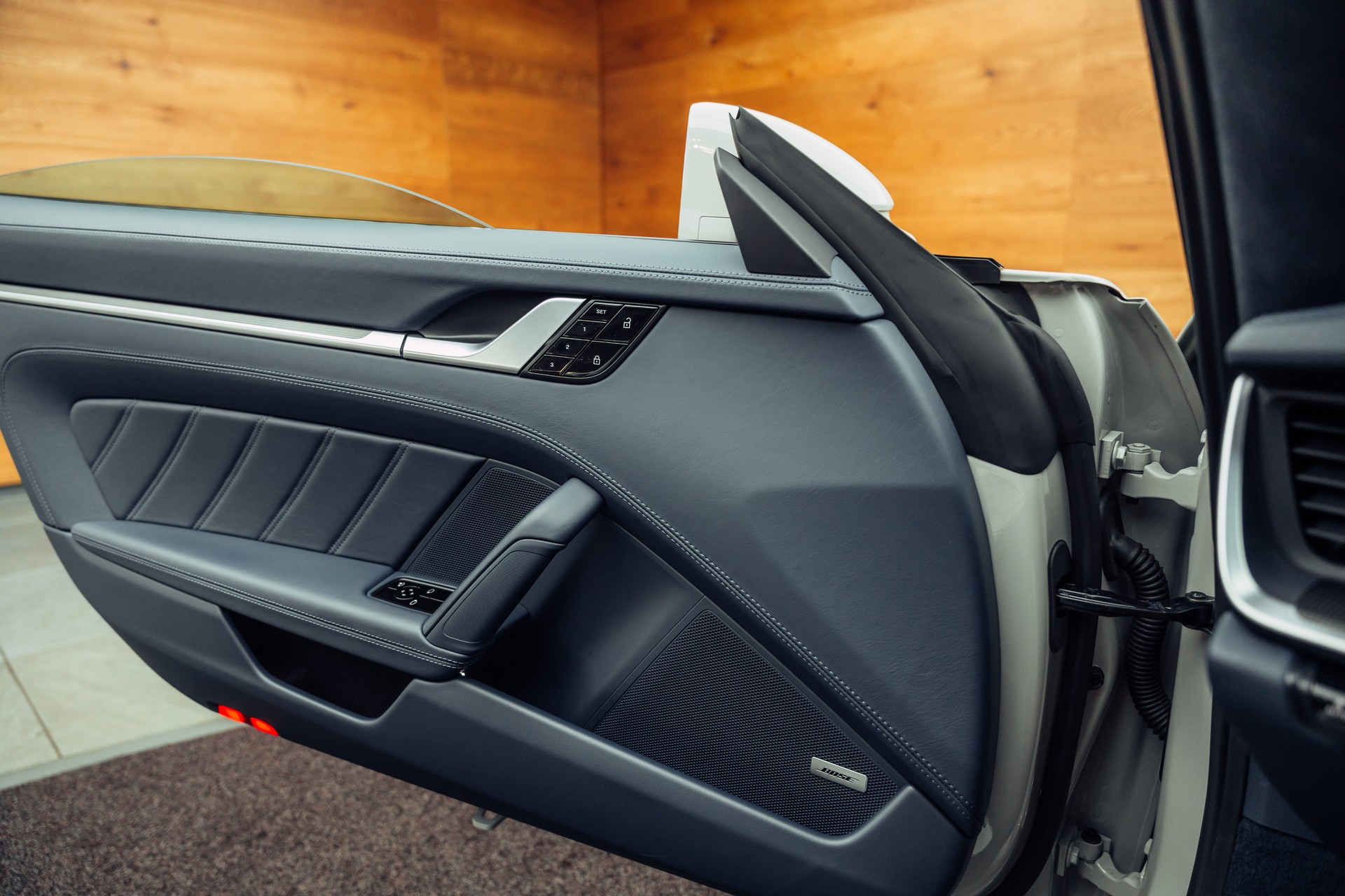 PORSCHE 911 Turbo S PDK-image-17