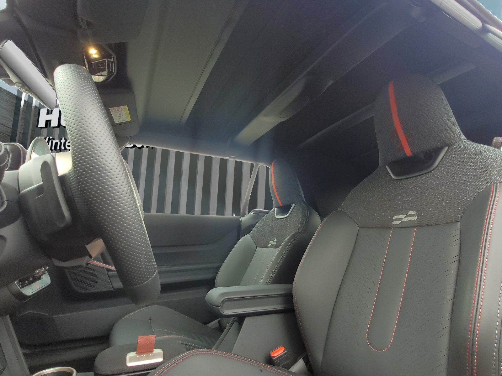 MINI Cabrio F67 2.0i John Cooper Works Paket XL-image-18
