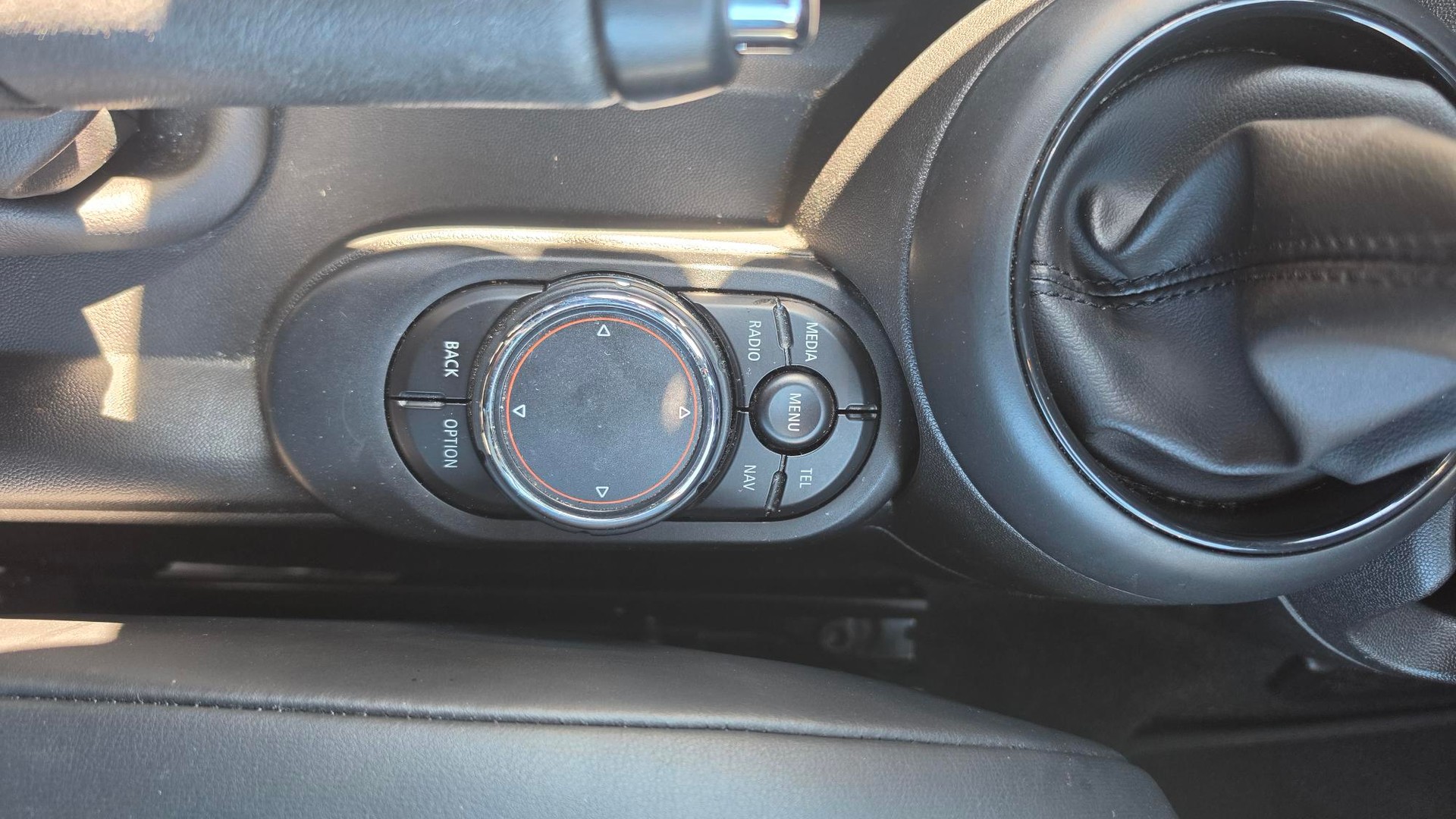 MINI 2.0i Cooper S-image-4