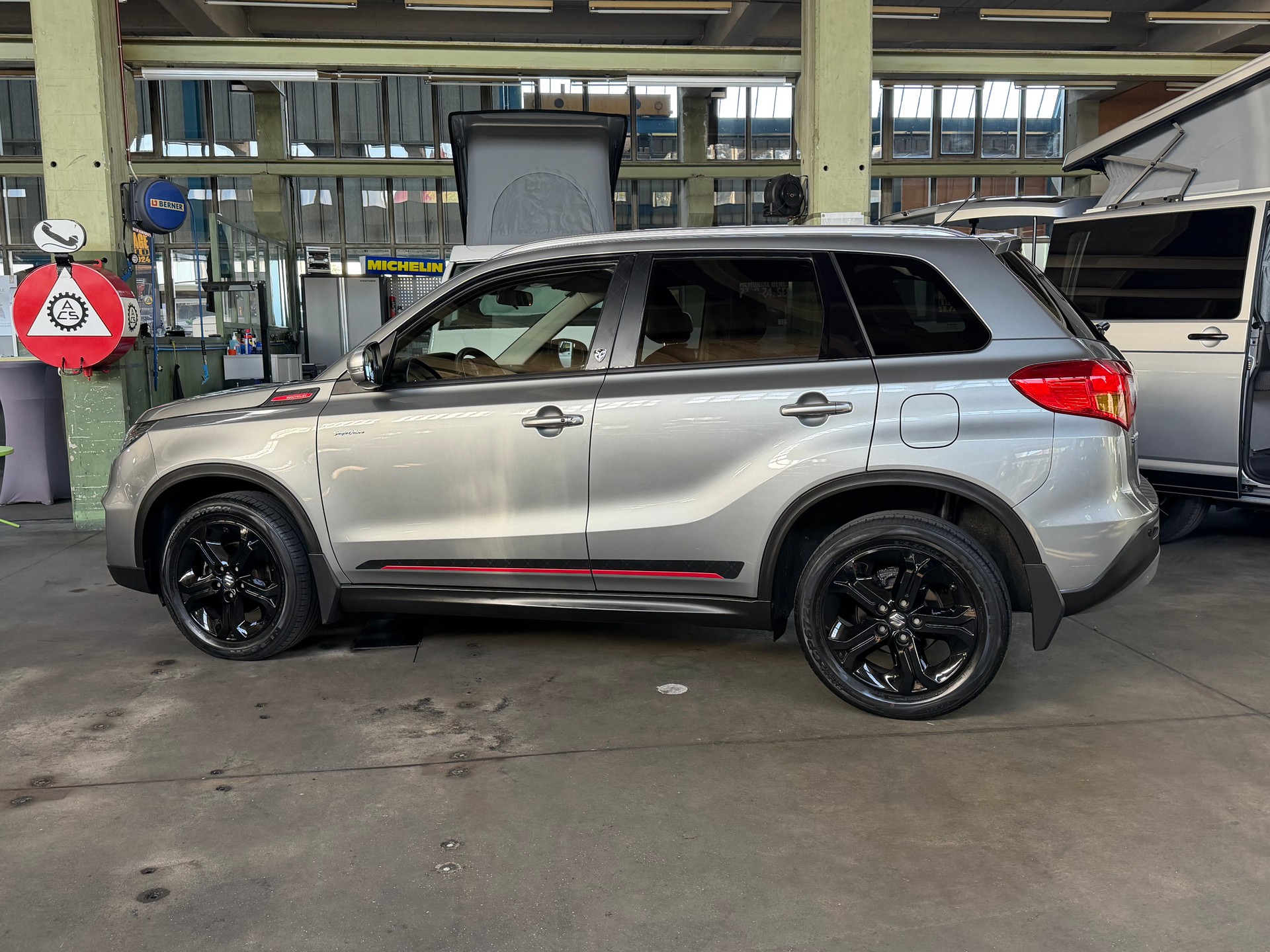 SUZUKI Vitara 1.4 Boosterjet Sergio Cellano Top / Automatic-image-11