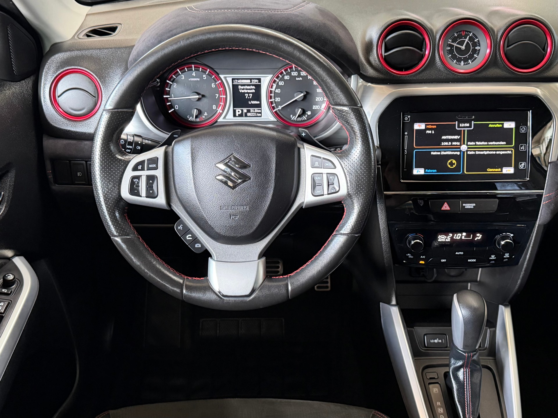 SUZUKI Vitara 1.4 Boosterjet Sergio Cellano Top / Automatic-image-2