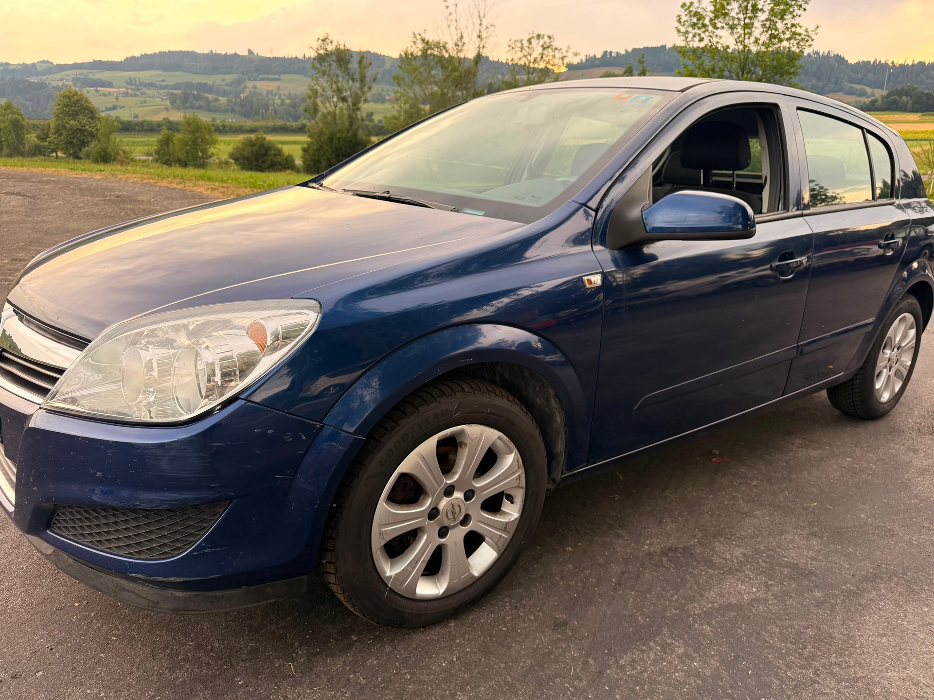 OPEL Astra 1.6i 16V Enjoy Ab MFK-image-0