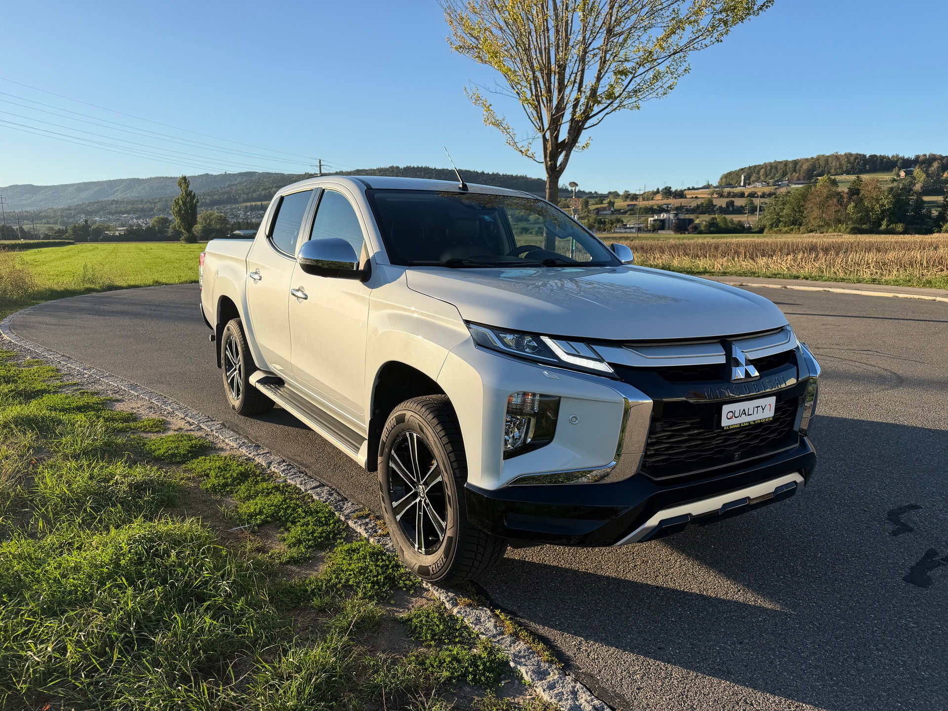 MITSUBISHI L 200 2.2 Diamond Double Cab Automat-360°-Kamera-image-0