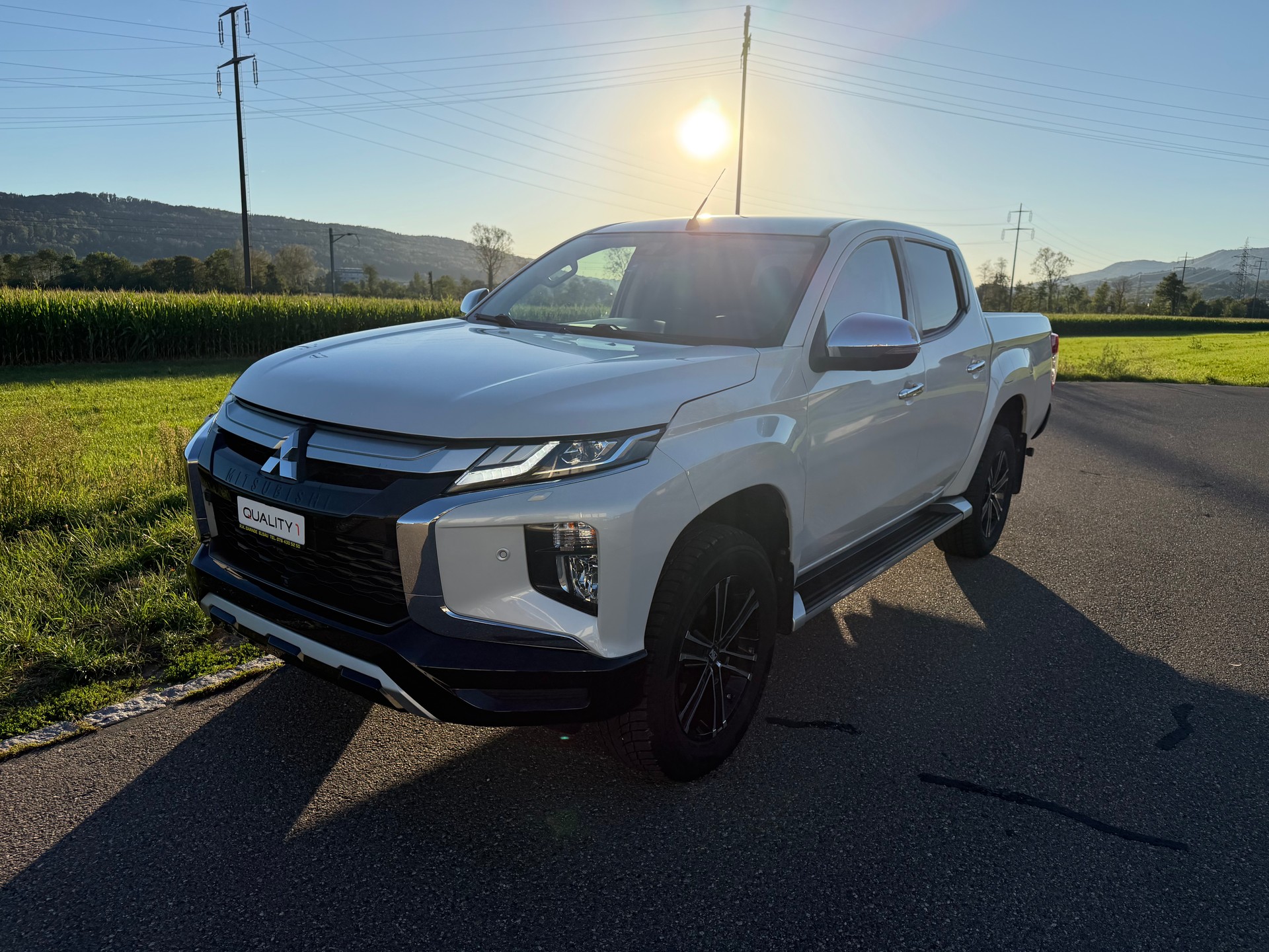 MITSUBISHI L 200 2.2 Diamond Double Cab Automat-360°-Kamera-image-5