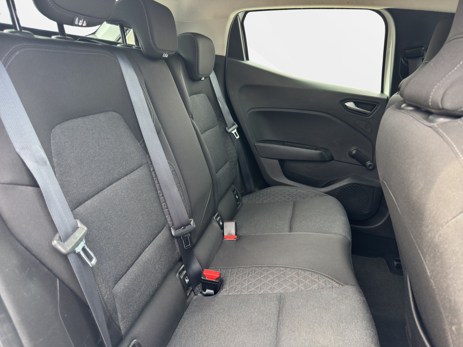 RENAULT Clio 1.0 Intens Gratis Service bis 210000Km-image-12