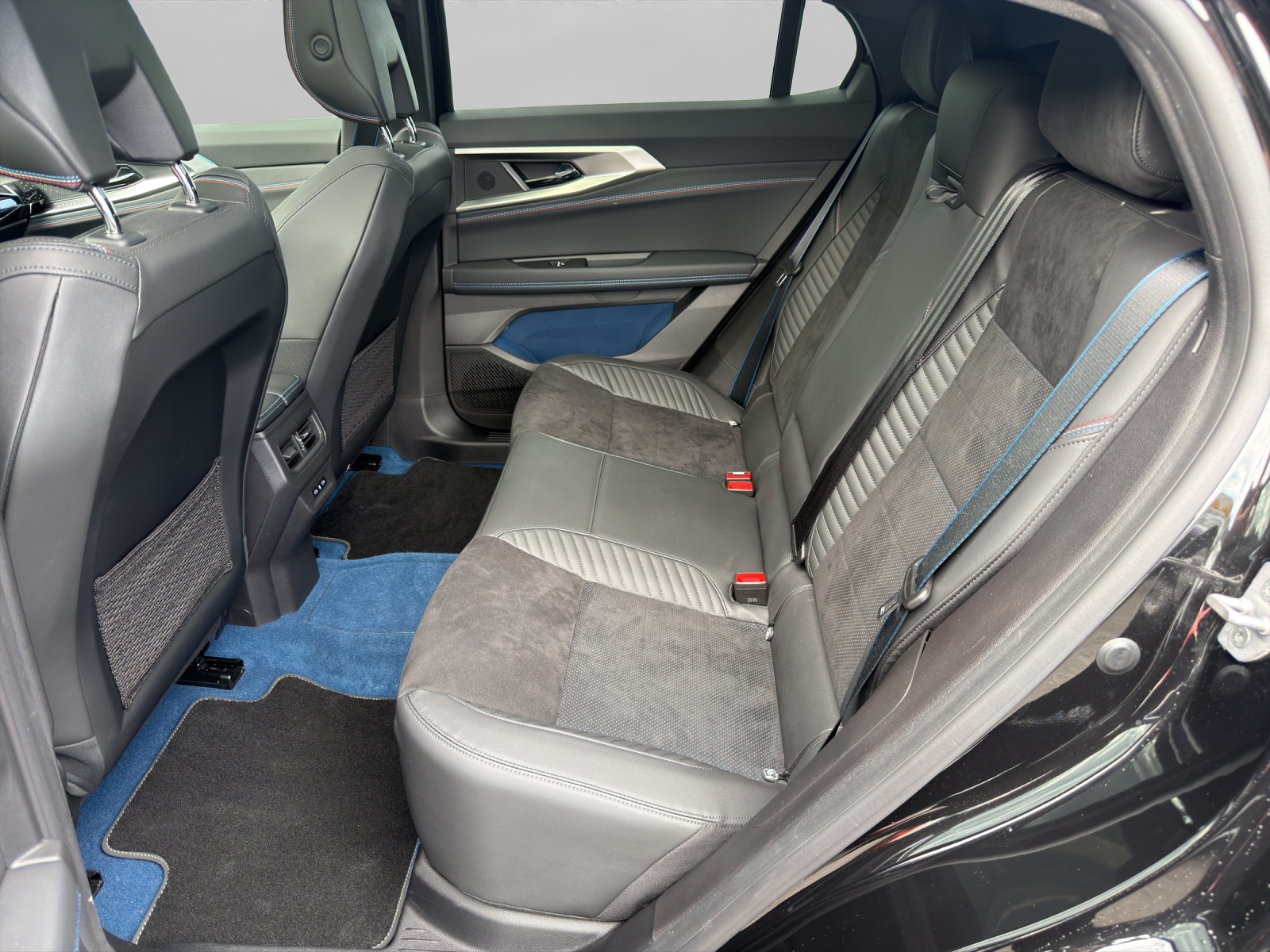 RENAULT Rafale 1.2 E-Tech Plug-in Atelier Alpine-image-8