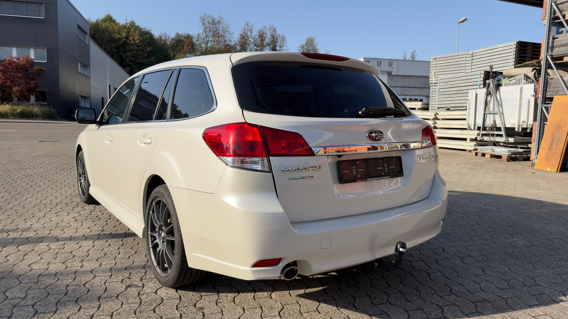 SUBARU Legacy 2.0i Swiss AWD Lineartronic-image-2