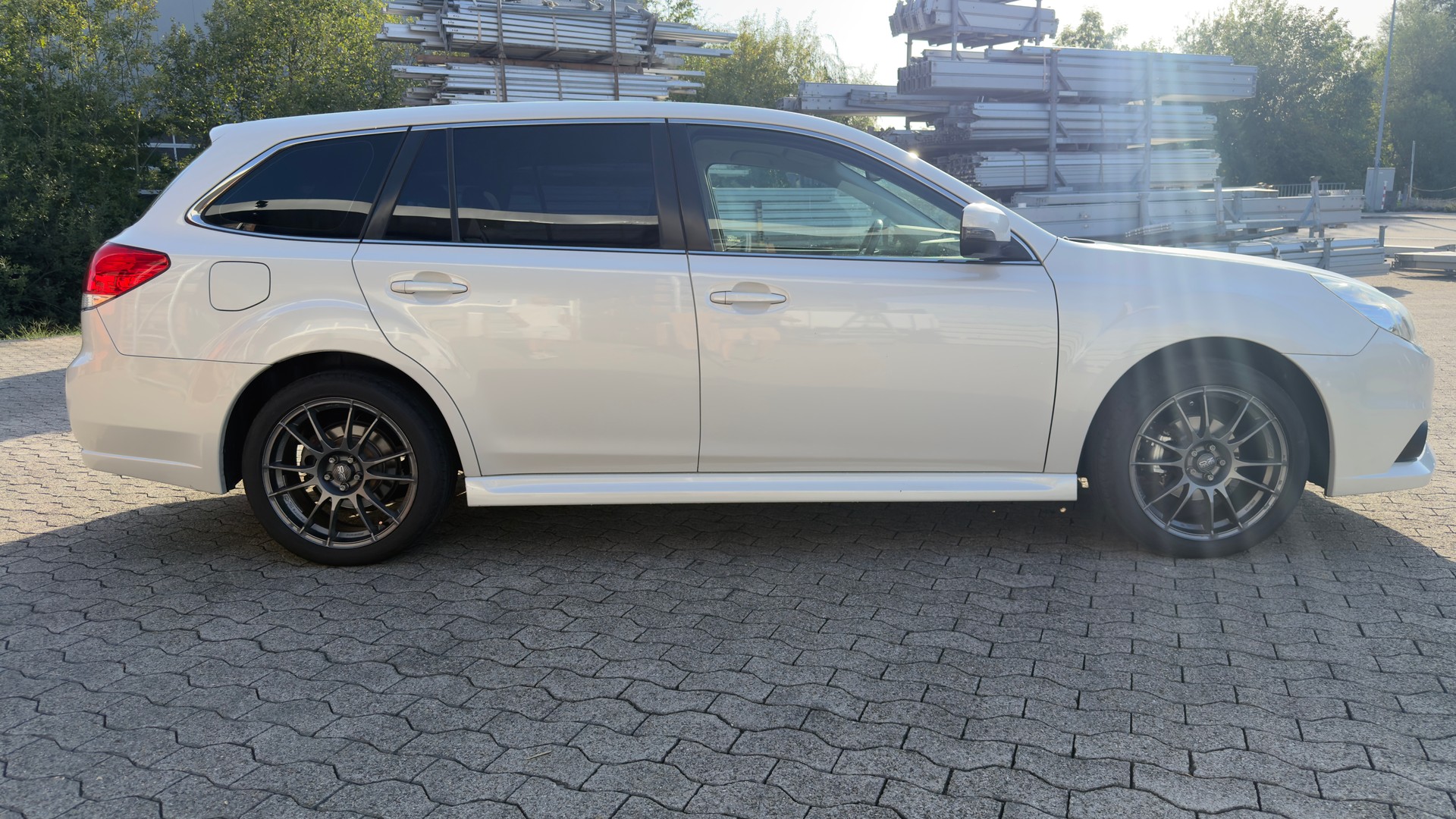 SUBARU Legacy 2.0i Swiss AWD Lineartronic-image-5