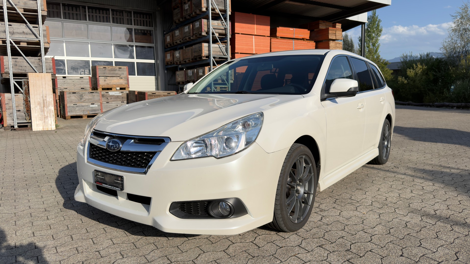 SUBARU Legacy 2.0i Swiss AWD Lineartronic-image-0