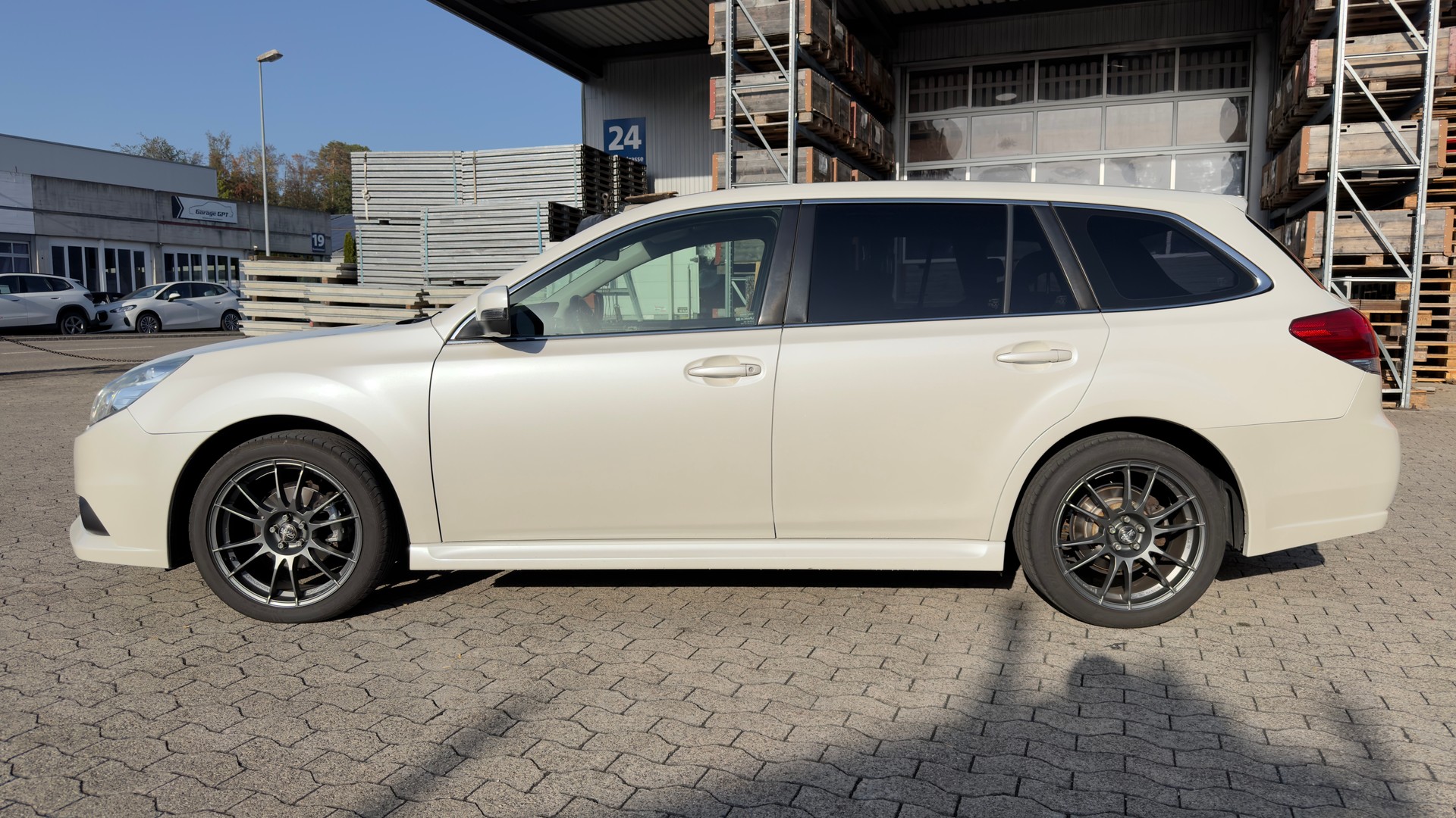 SUBARU Legacy 2.0i Swiss AWD Lineartronic-image-1