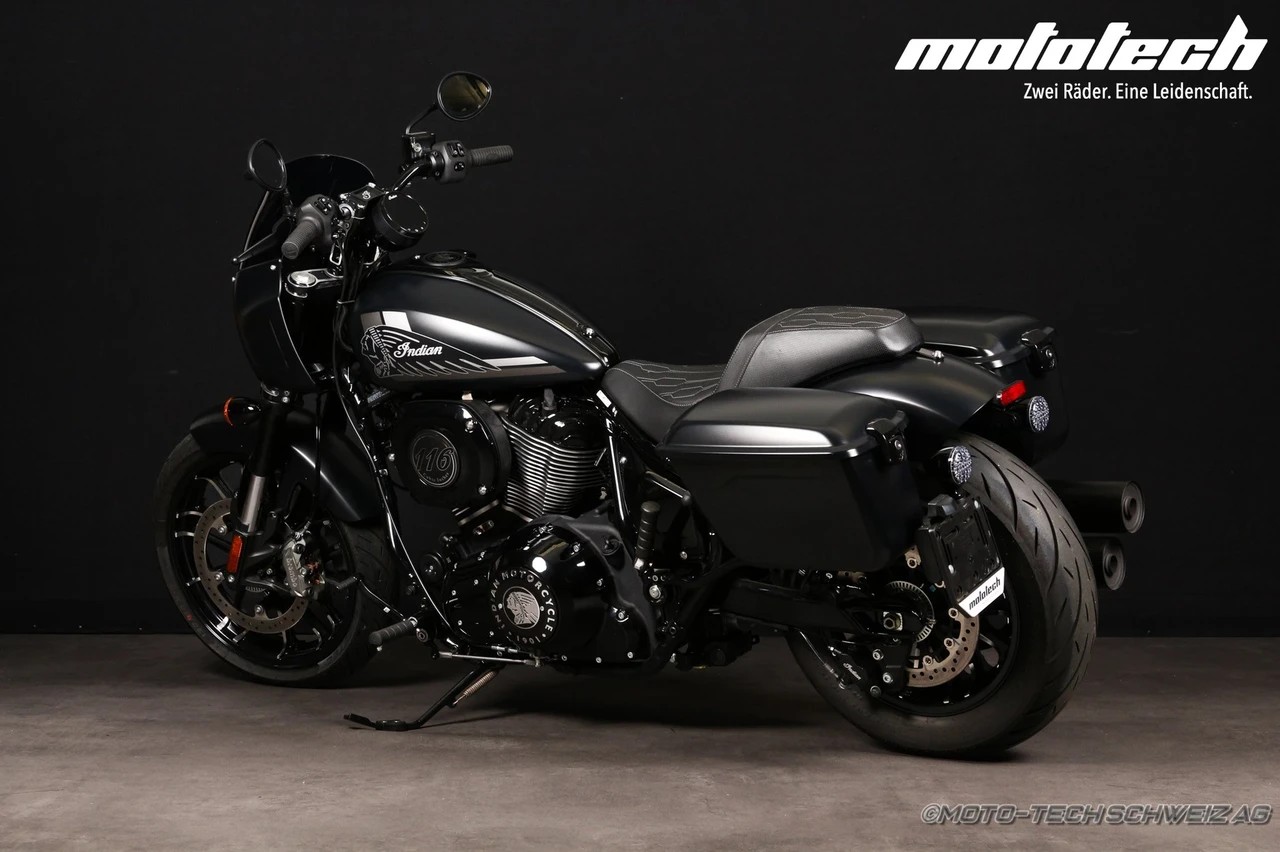INDIAN Sport Chief RT-showroom-element-2