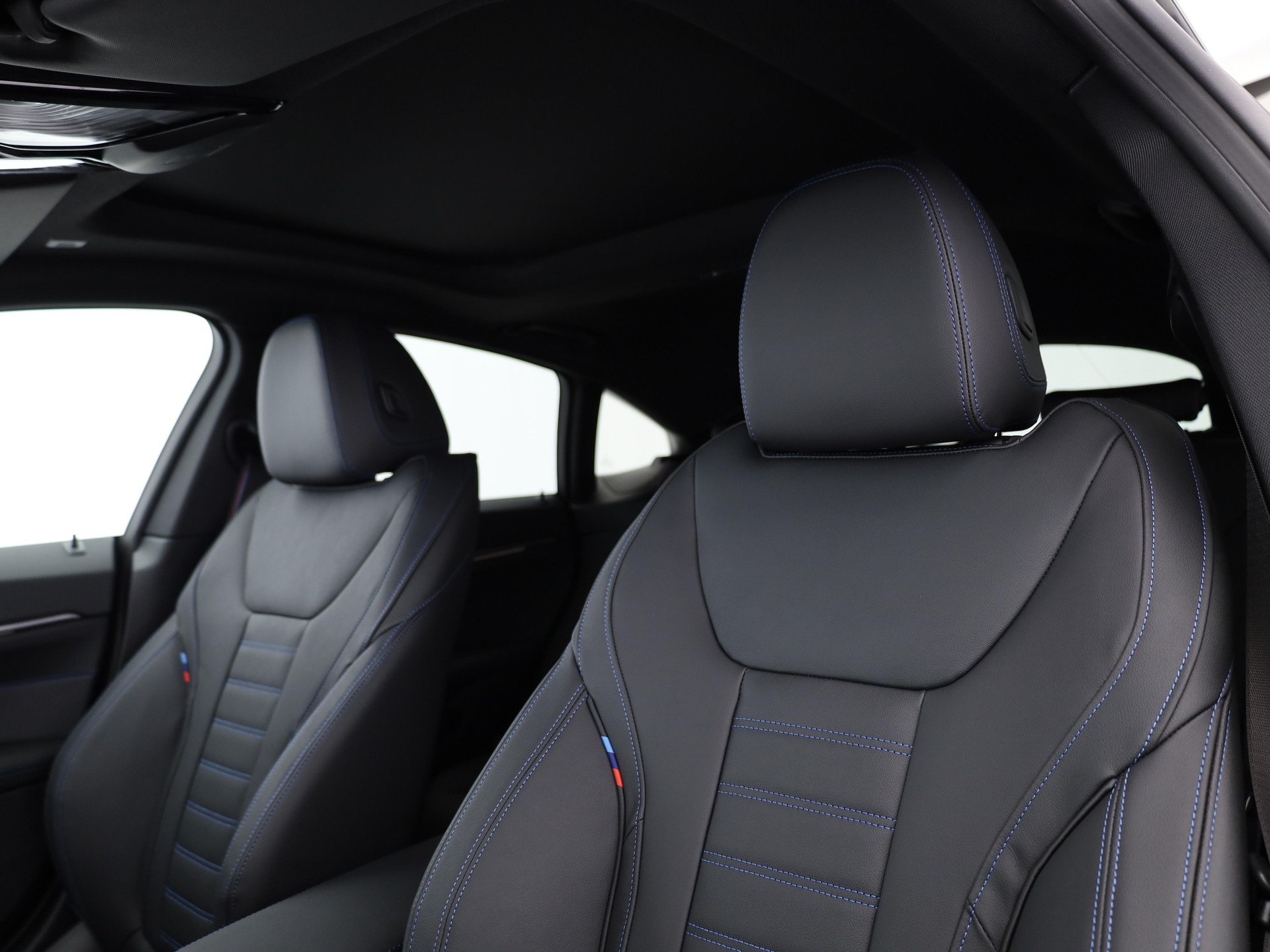 BMW M440i xDrive Gran Coupé-image-12