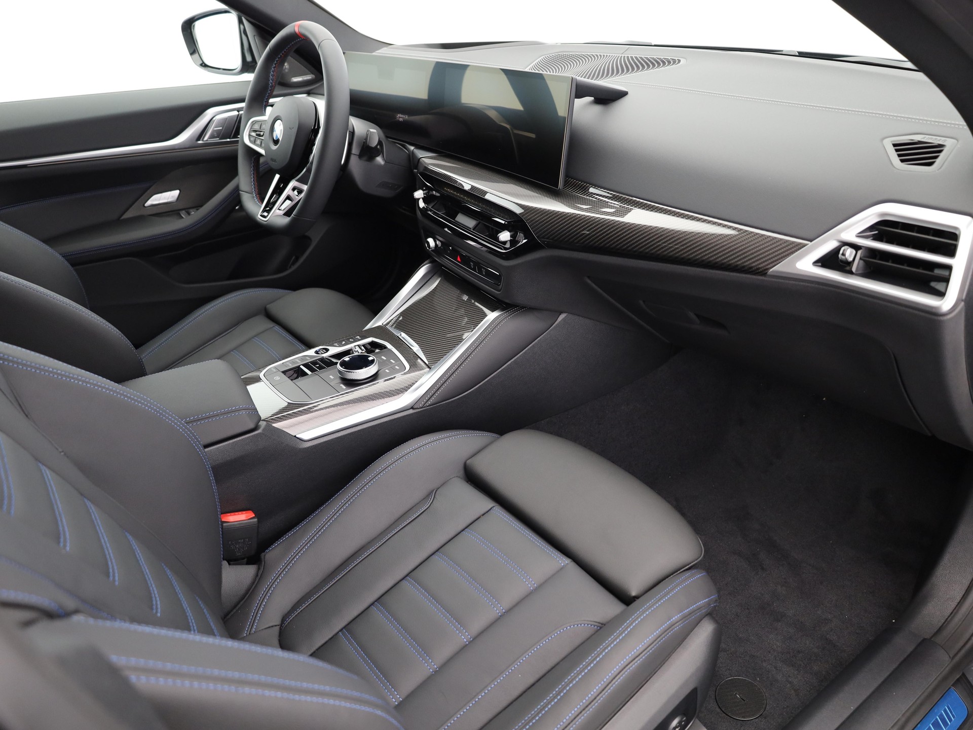 BMW M440i xDrive Gran Coupé-image-14