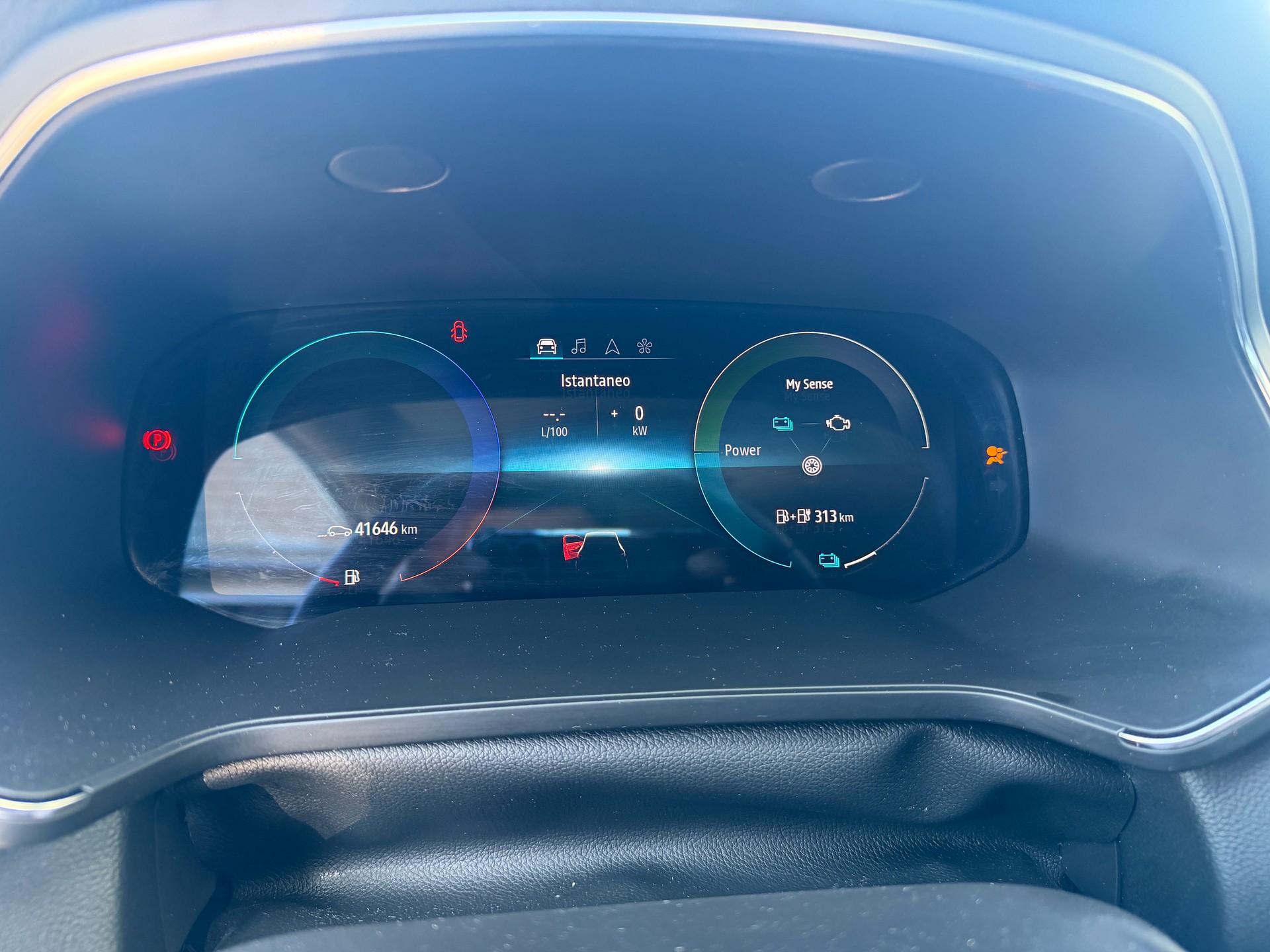 MITSUBISHI ASX 1.6 PHEV Intense-image-10