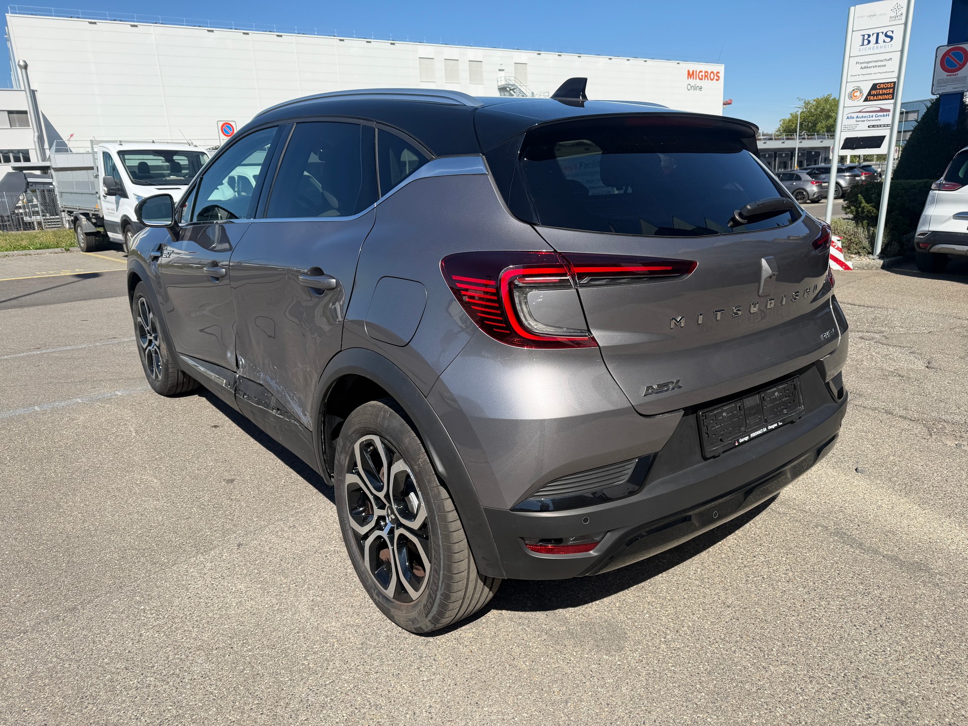 MITSUBISHI ASX 1.6 PHEV Intense-image-5