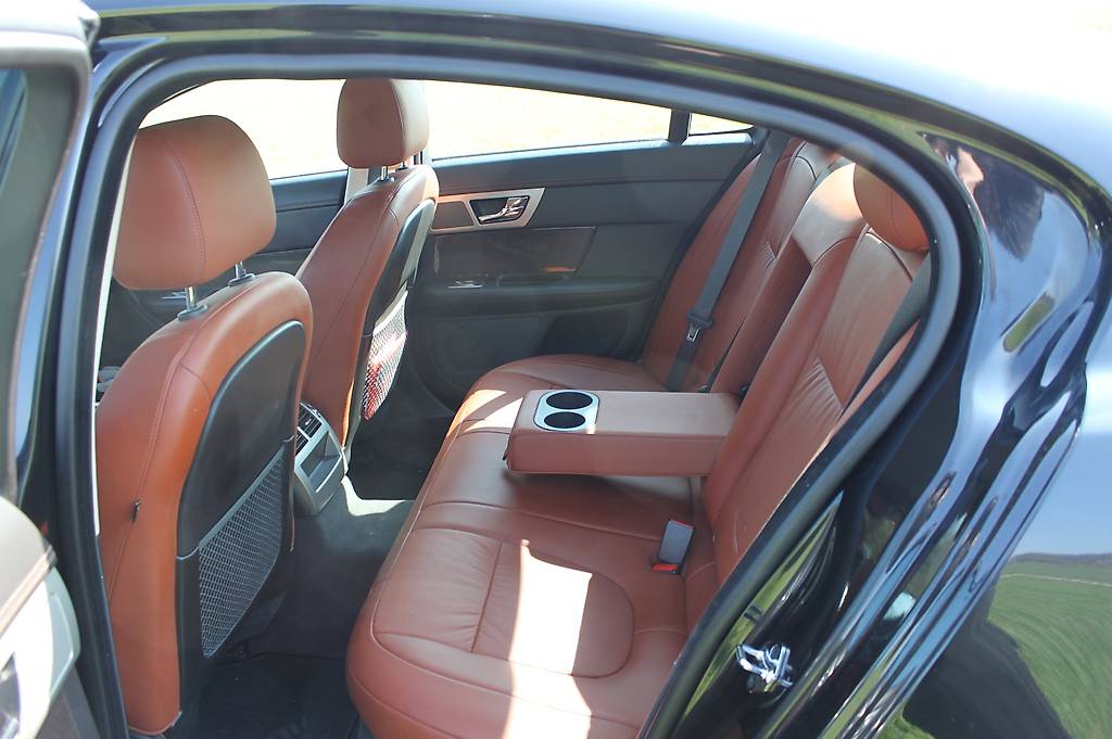 JAGUAR XF-image-4