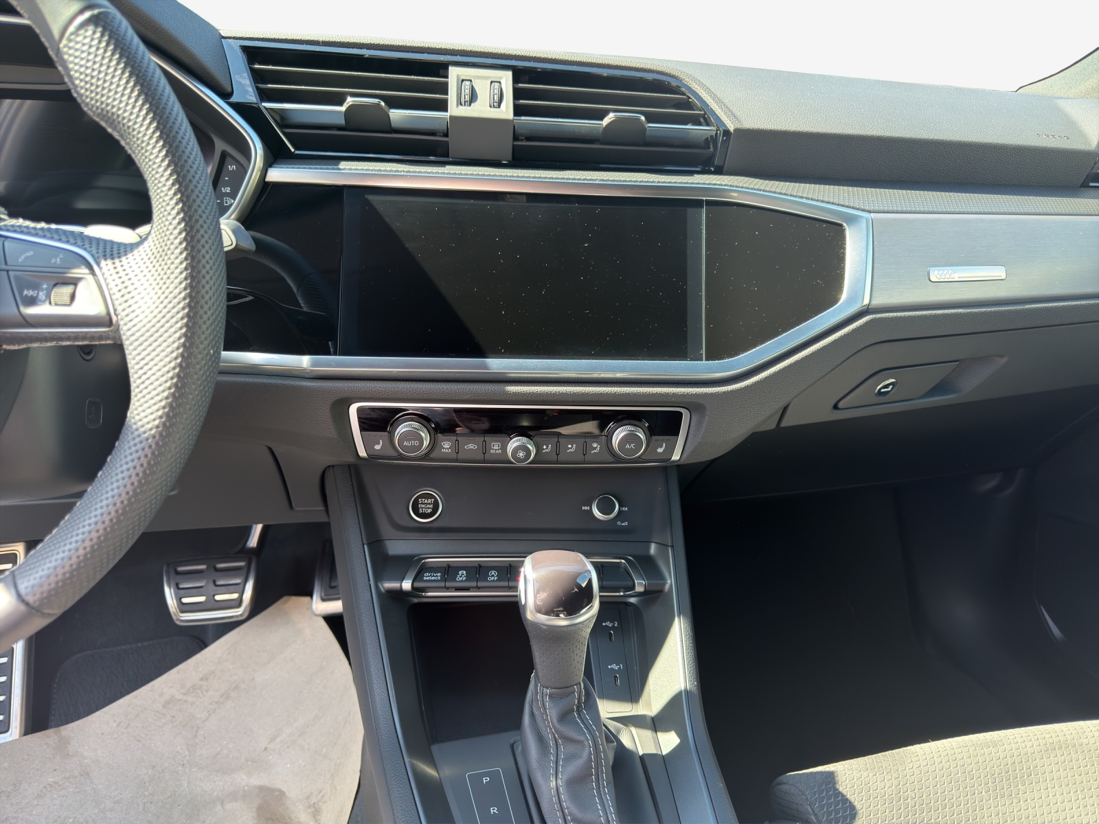AUDI Q3 Sportback 35 TFSI S line Attraction S-tronic-image-10