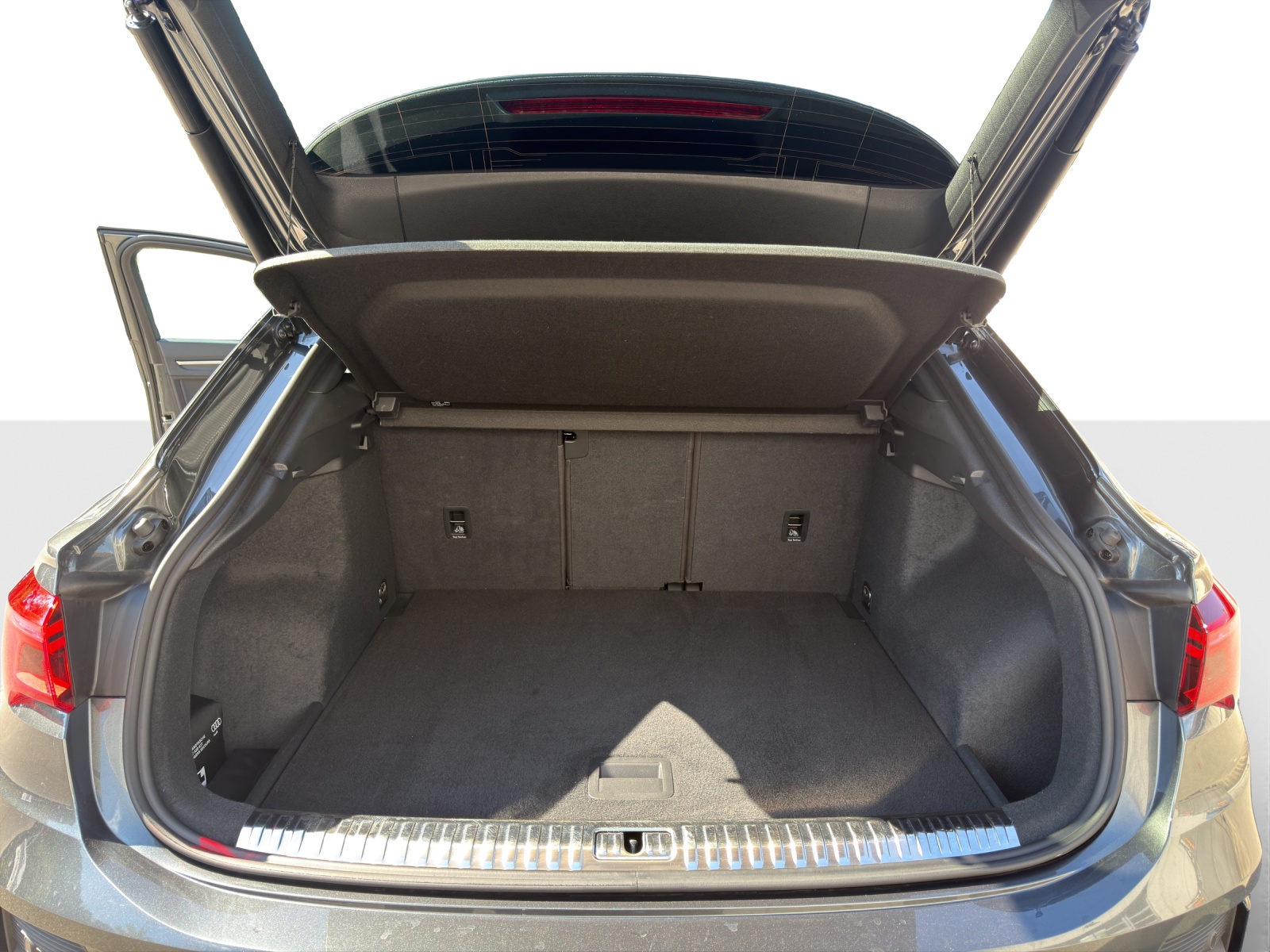 AUDI Q3 Sportback 35 TFSI S line Attraction S-tronic-image-12
