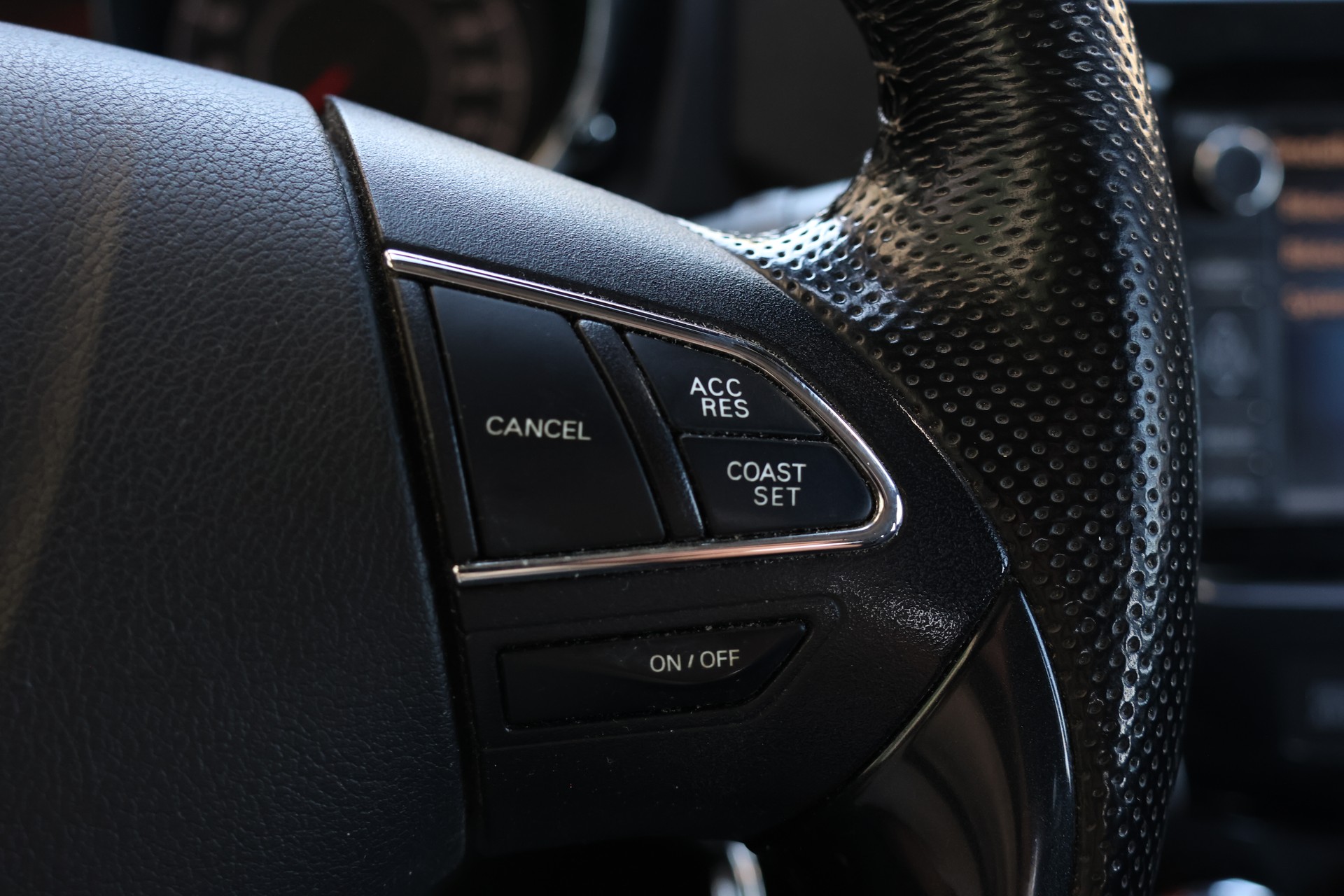 PEUGEOT 4008 1.6 HDi Allure 4WD-image-22