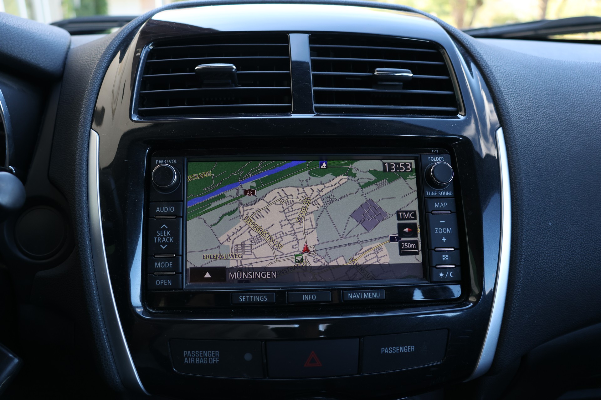 PEUGEOT 4008 1.6 HDi Allure 4WD-image-15