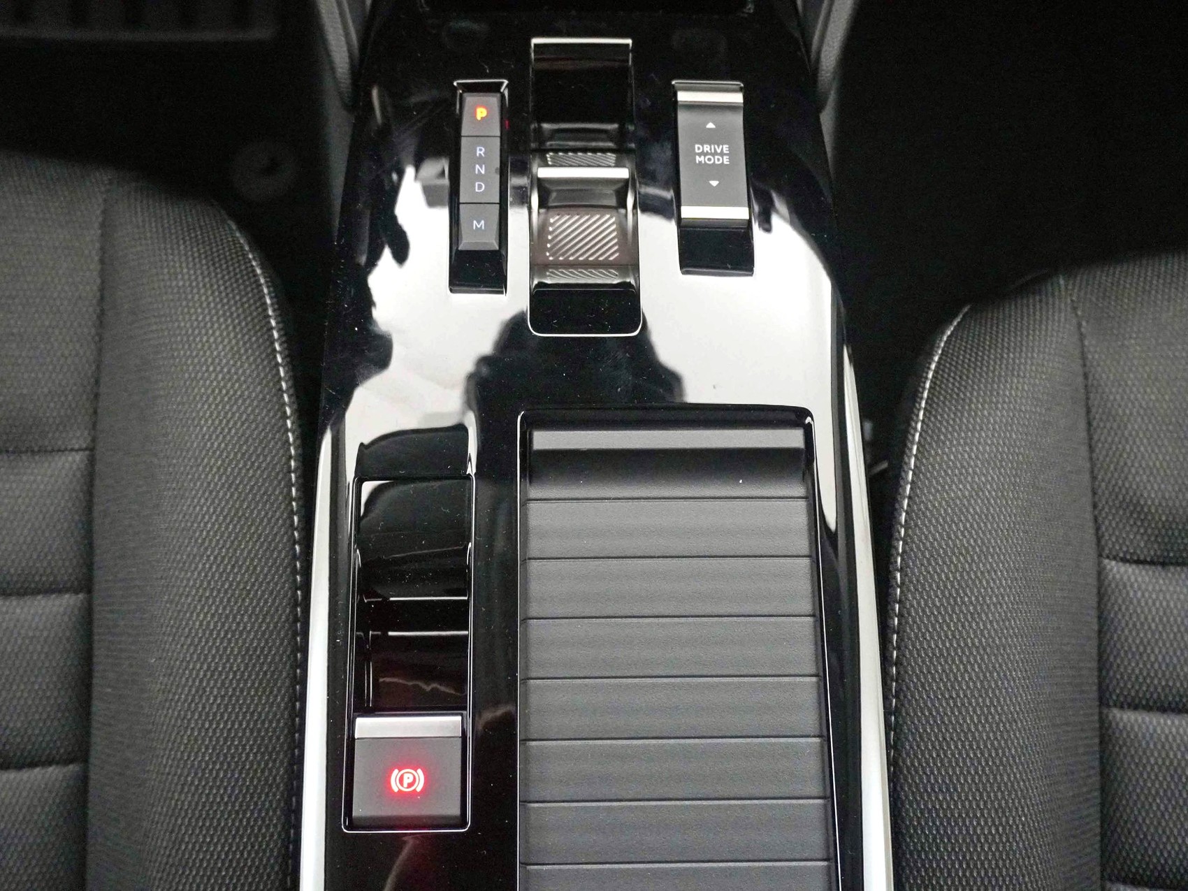 CITROEN C4 1.2 Hybrid You+-image-14