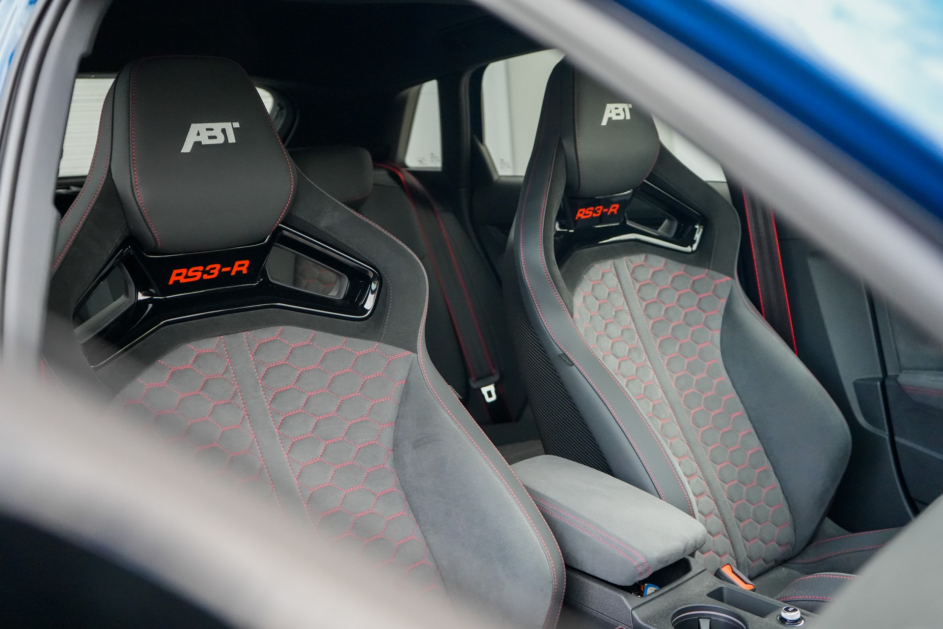 AUDI RS3 Sportback 2.5 TSI quattro S-tronic-image-15