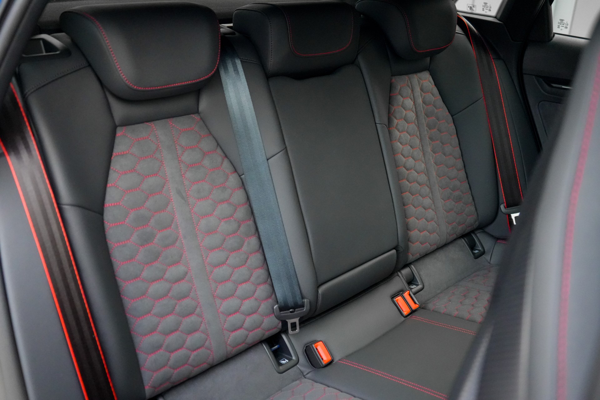 AUDI RS3 Sportback 2.5 TSI quattro S-tronic-image-20