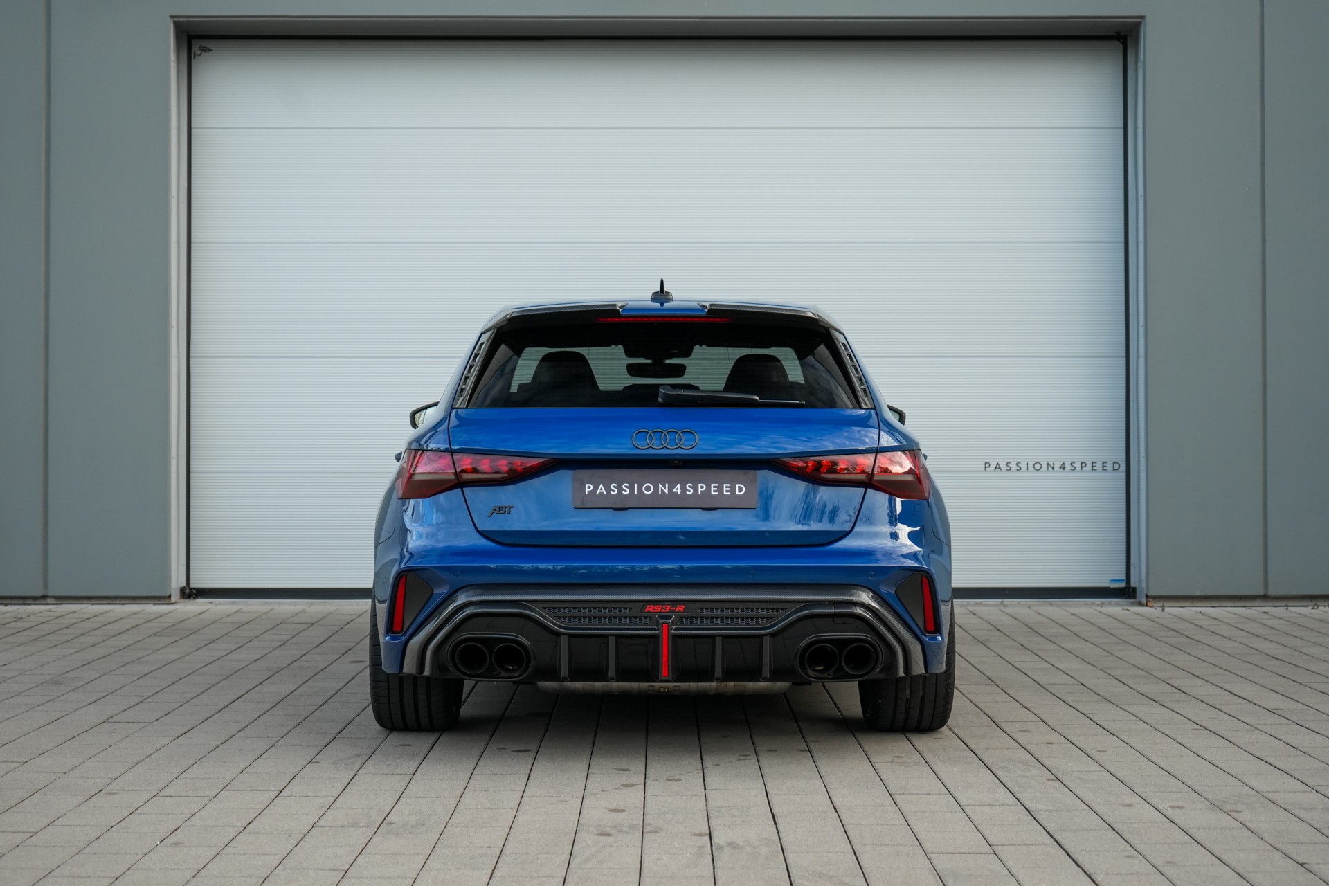 AUDI RS3 Sportback 2.5 TSI quattro S-tronic-image-3