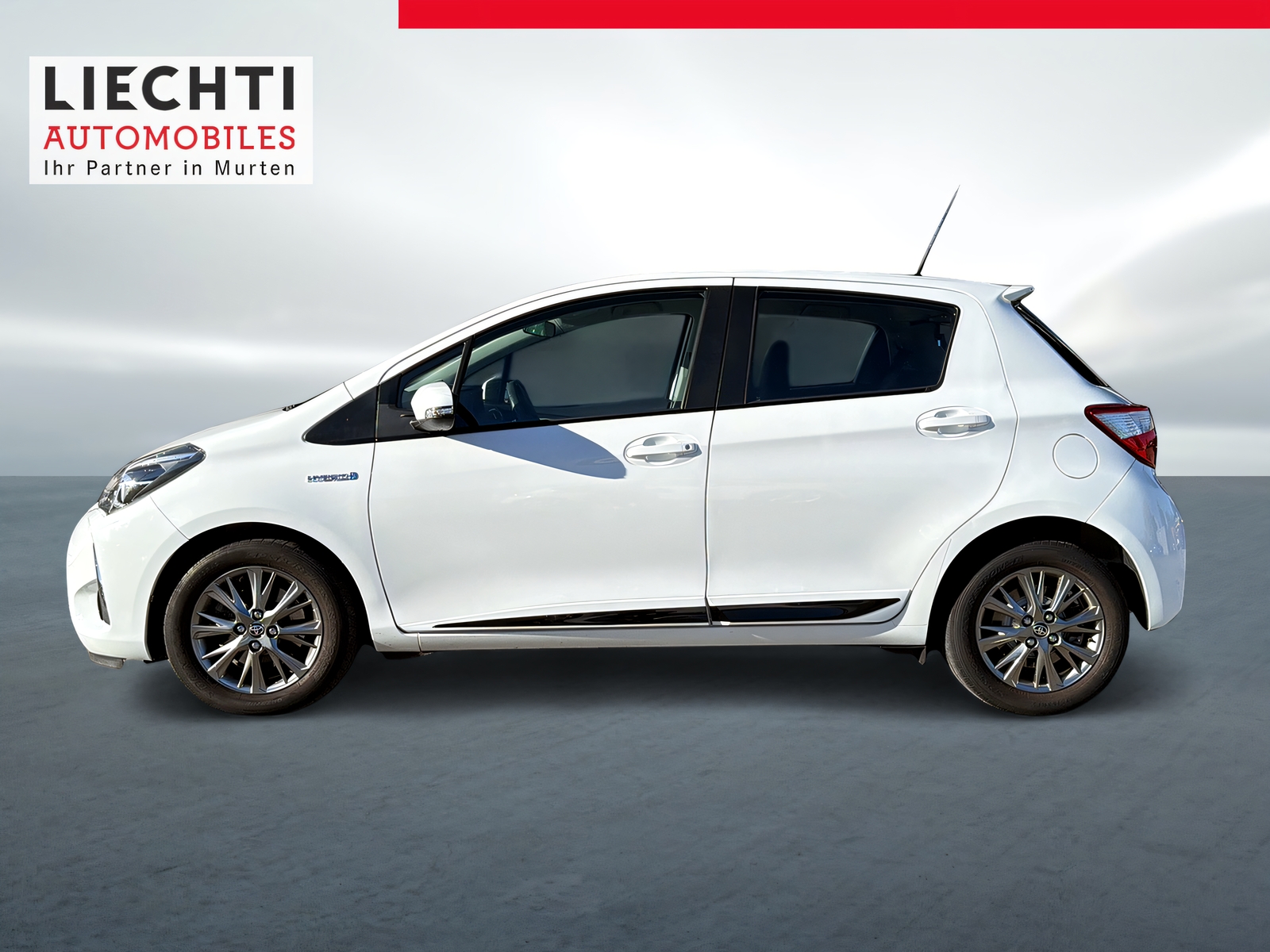 TOYOTA Yaris 1.5 VVT-i Hybrid Trend e-CVT-showroom-element-1