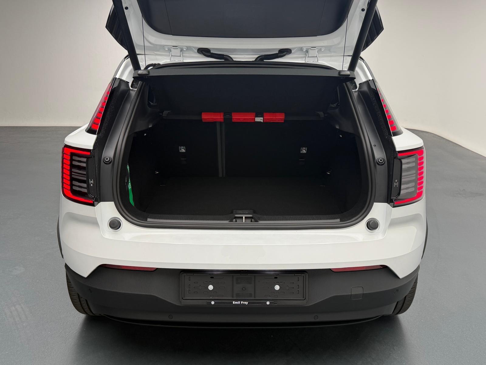 VOLVO EX30 P8 Ultra AWD-image-14