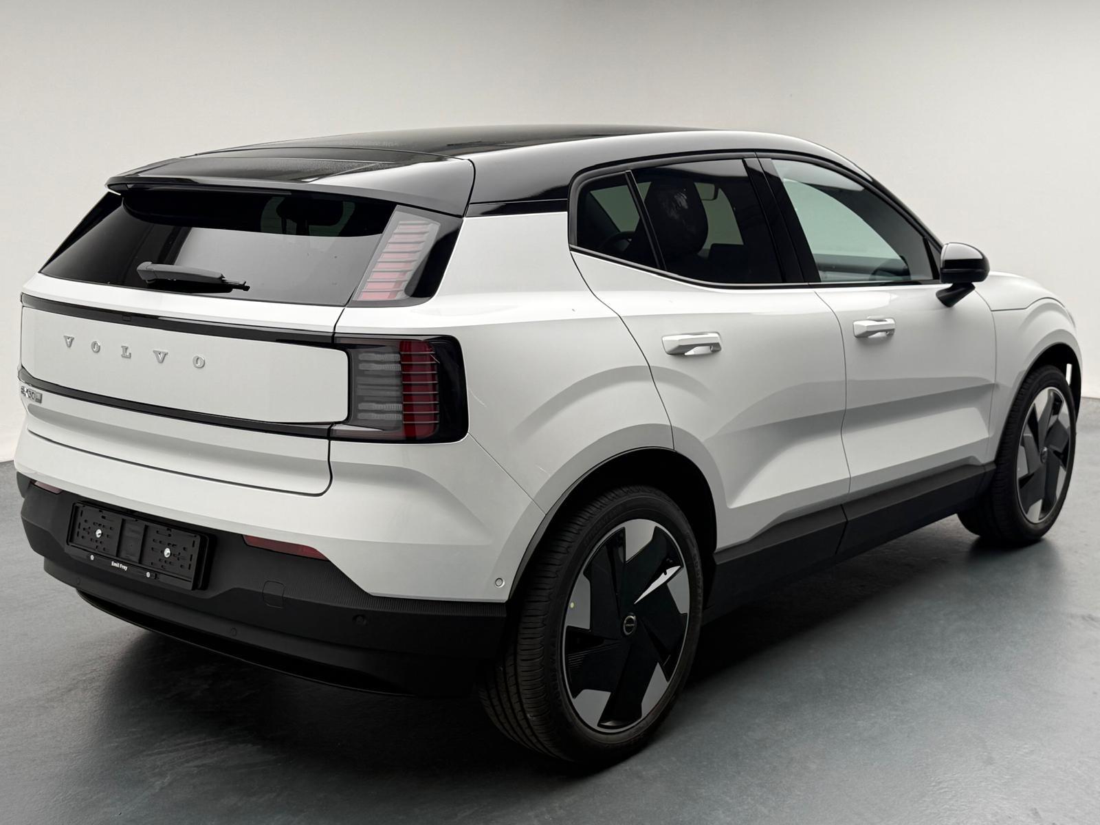 VOLVO EX30 P8 Ultra AWD-image-16