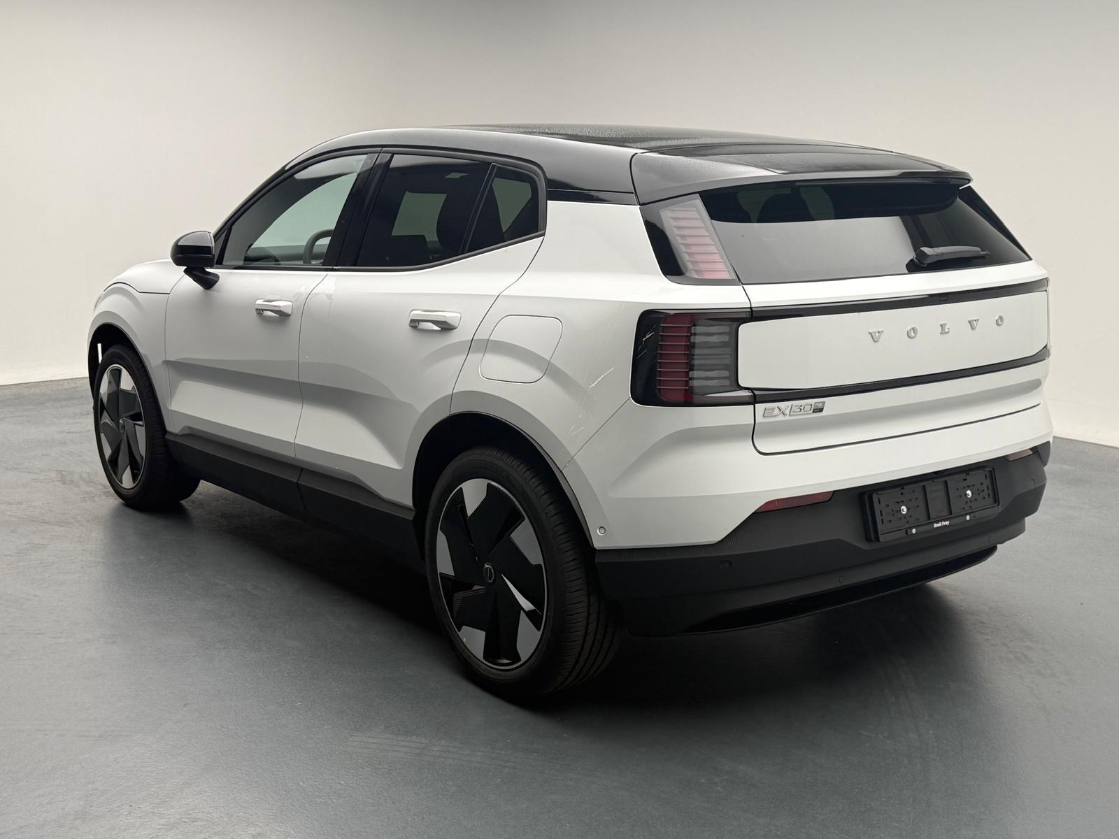 VOLVO EX30 P8 Ultra AWD-image-12