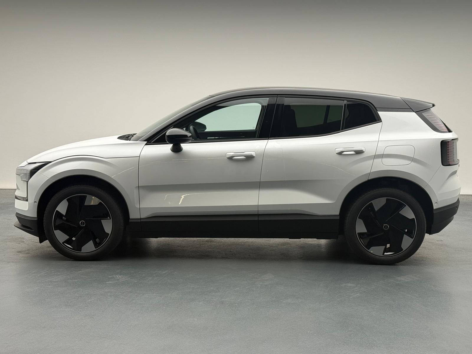 VOLVO EX30 P8 Ultra AWD-image-10