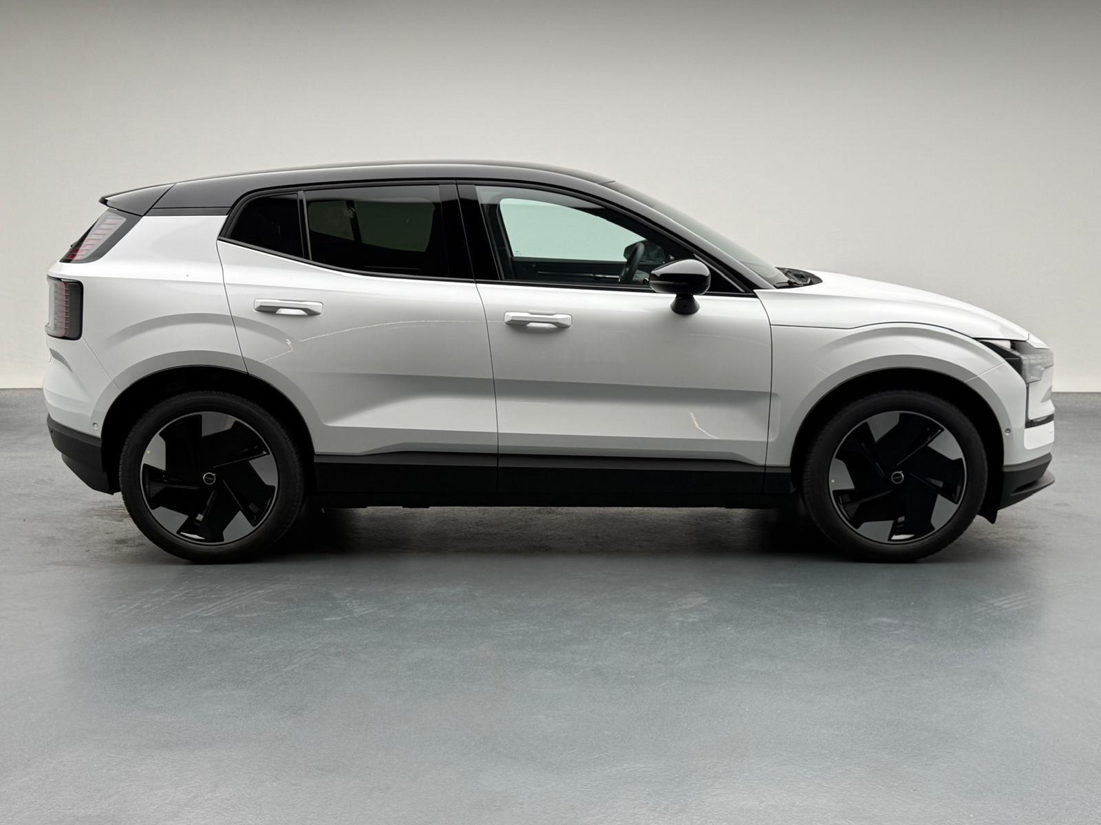VOLVO EX30 P8 Ultra AWD-image-17
