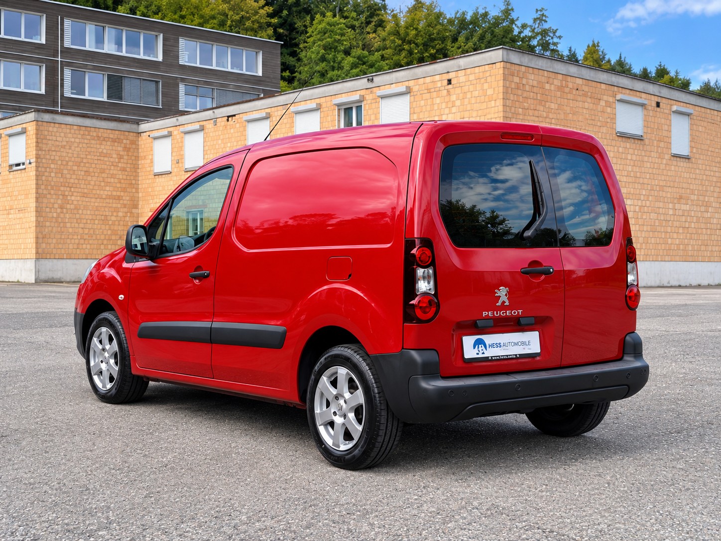 PEUGEOT Partner 1.6 e-HDI Urban Pack Automat-image-3