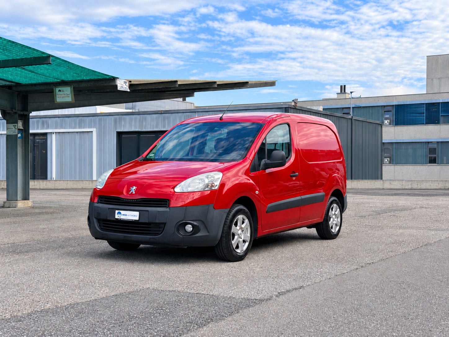 PEUGEOT Partner 1.6 e-HDI Urban Pack Automat-image-9
