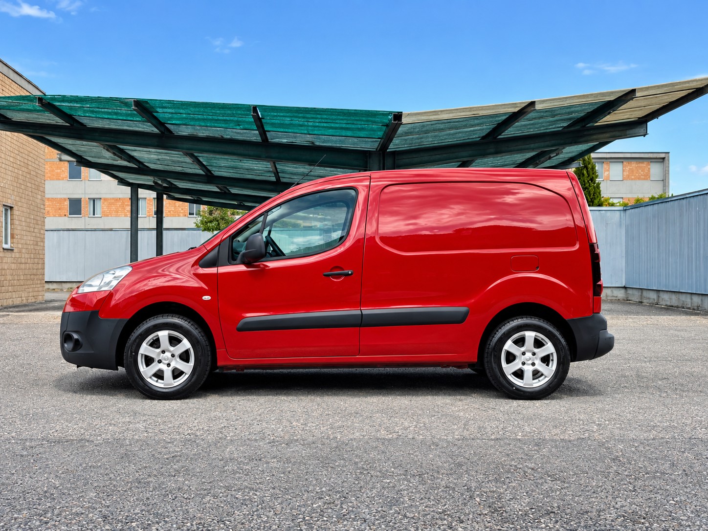 PEUGEOT Partner 1.6 e-HDI Urban Pack Automat-image-2