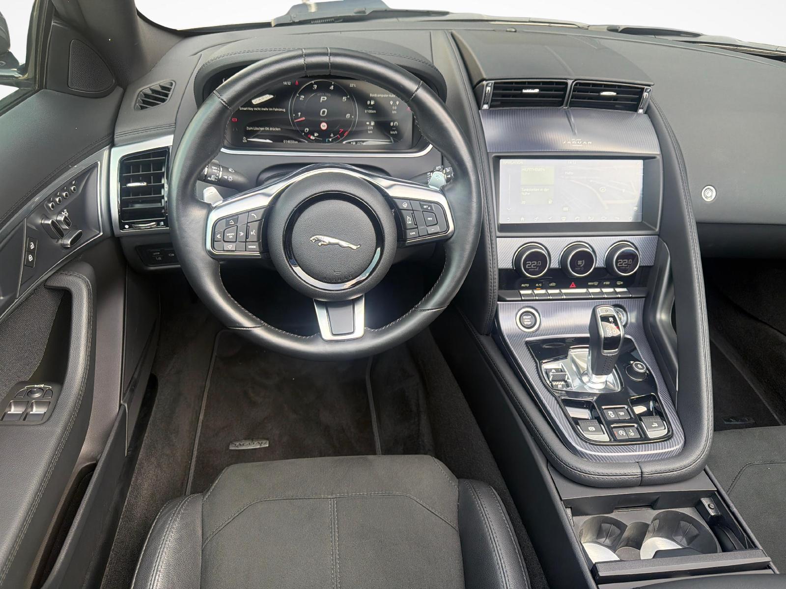 JAGUAR F-Type Convertible 2.0 R-Dynamic-image-14