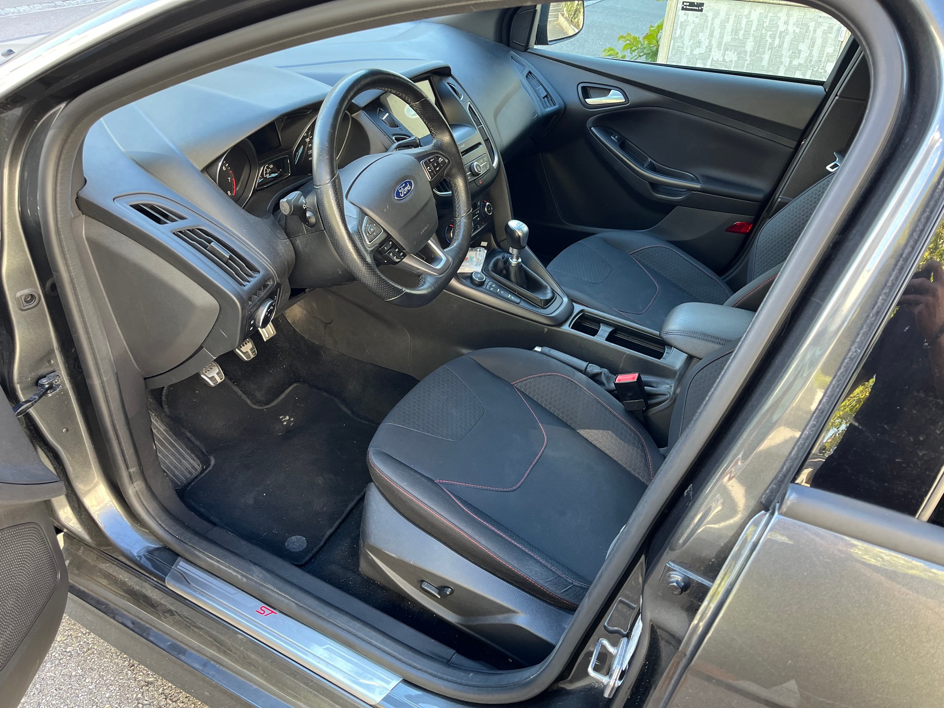 FORD Ford Focus 1.0 SCTi-image-2
