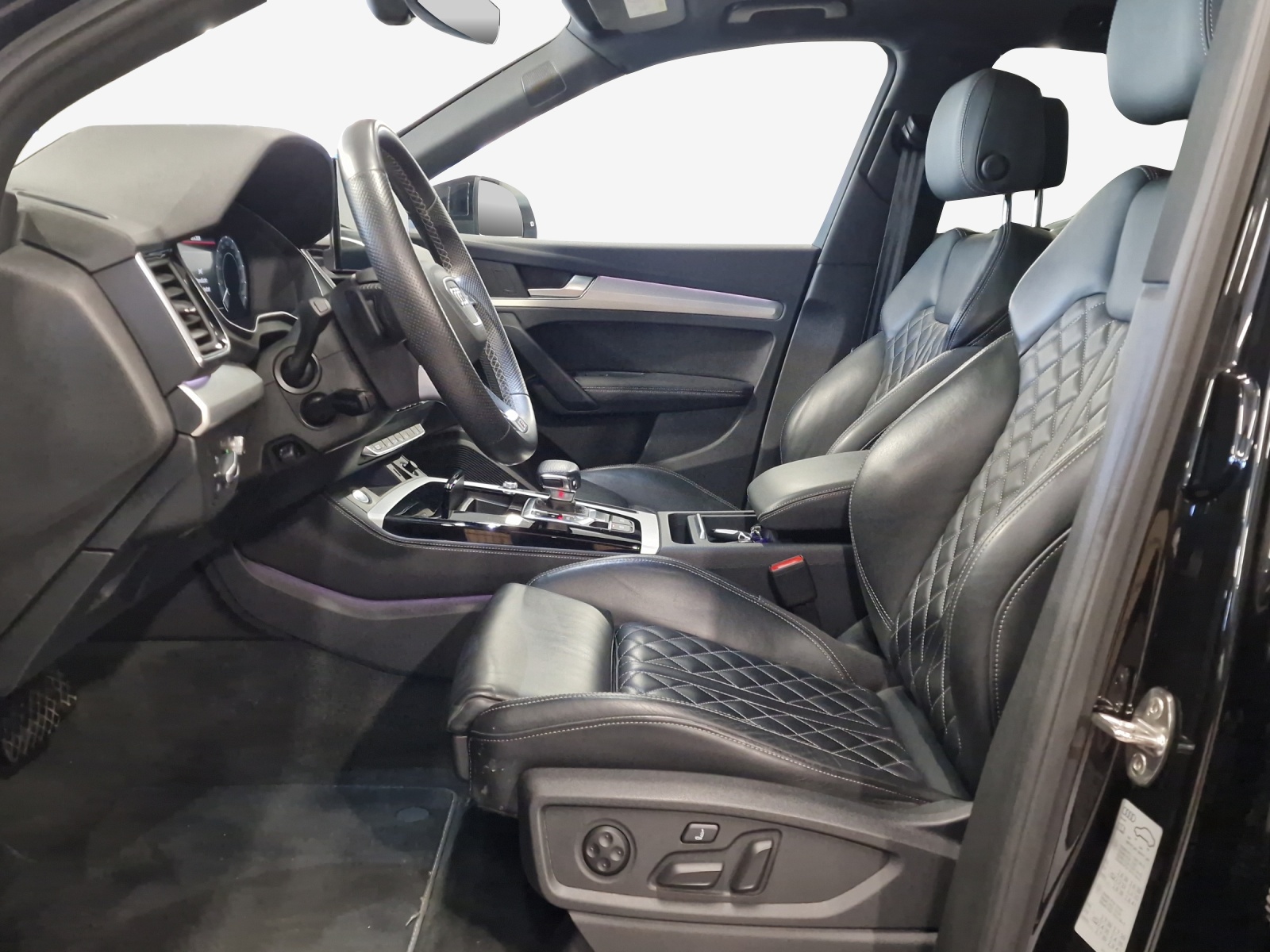 AUDI Q5 50 TFSI e PHEV S line quattro S-tronic-image-7
