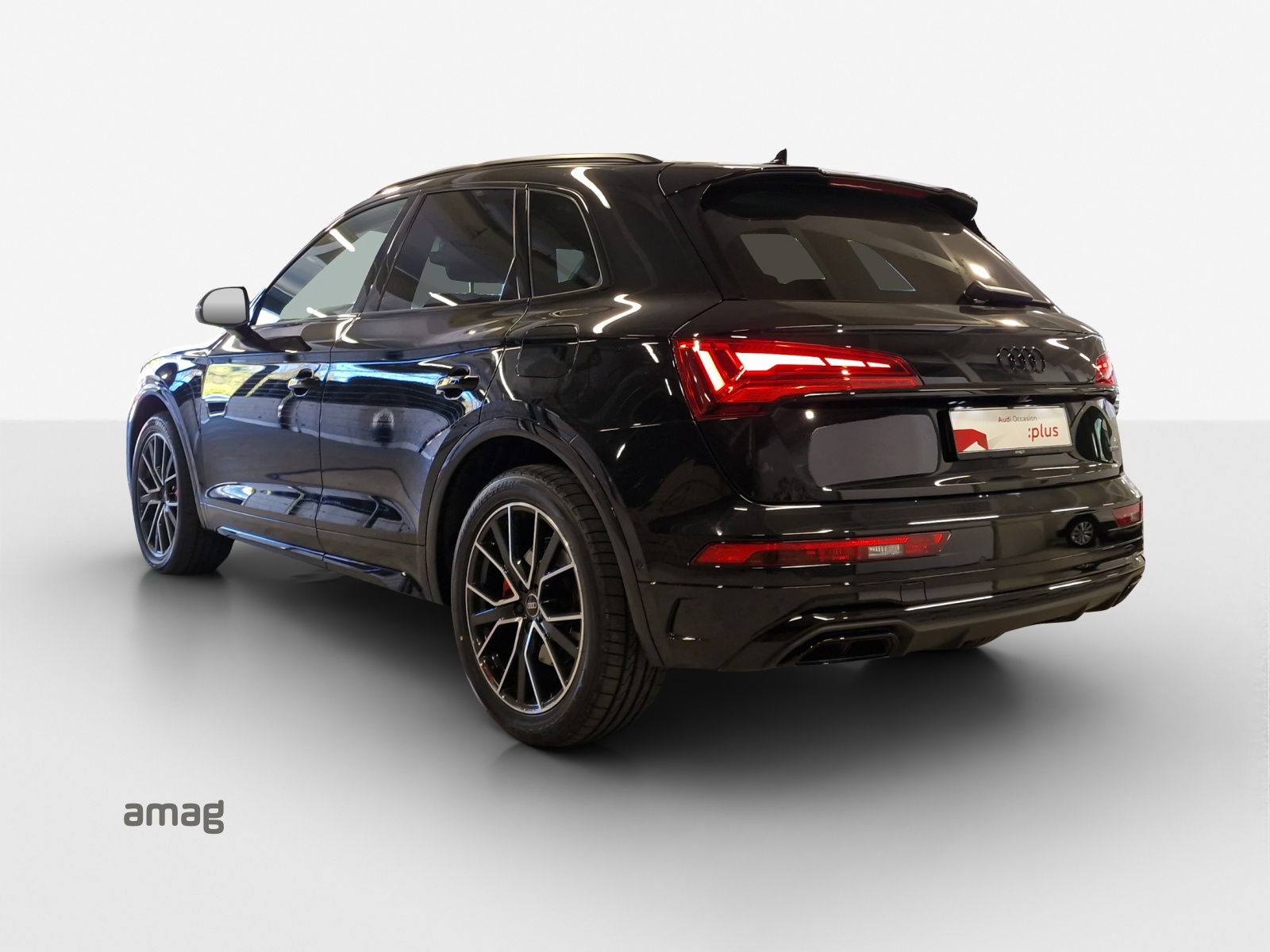 AUDI Q5 50 TFSI e PHEV S line quattro S-tronic-showroom-element-2