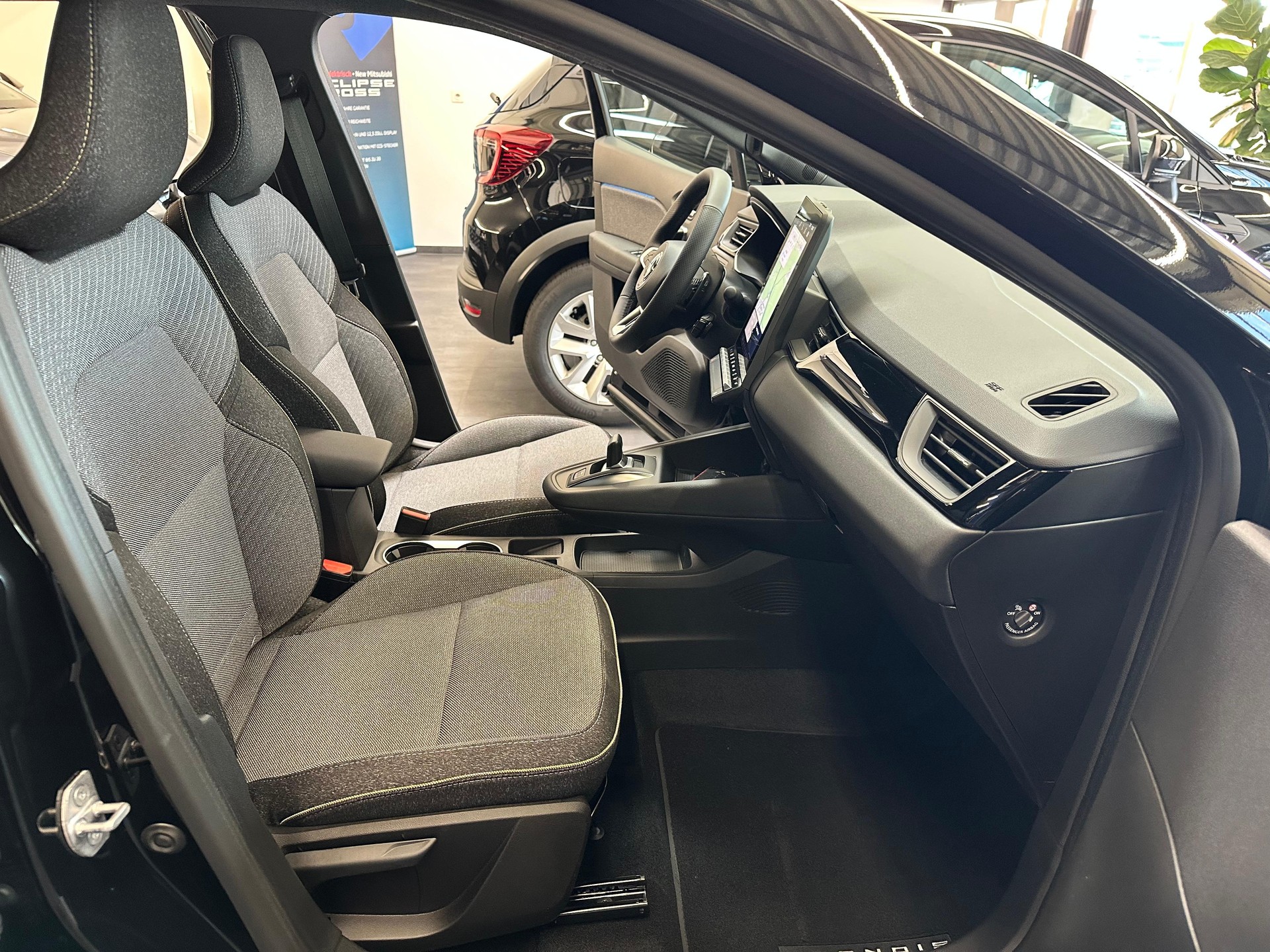 MITSUBISHI Grandis 1.3 MH Intense-image-17