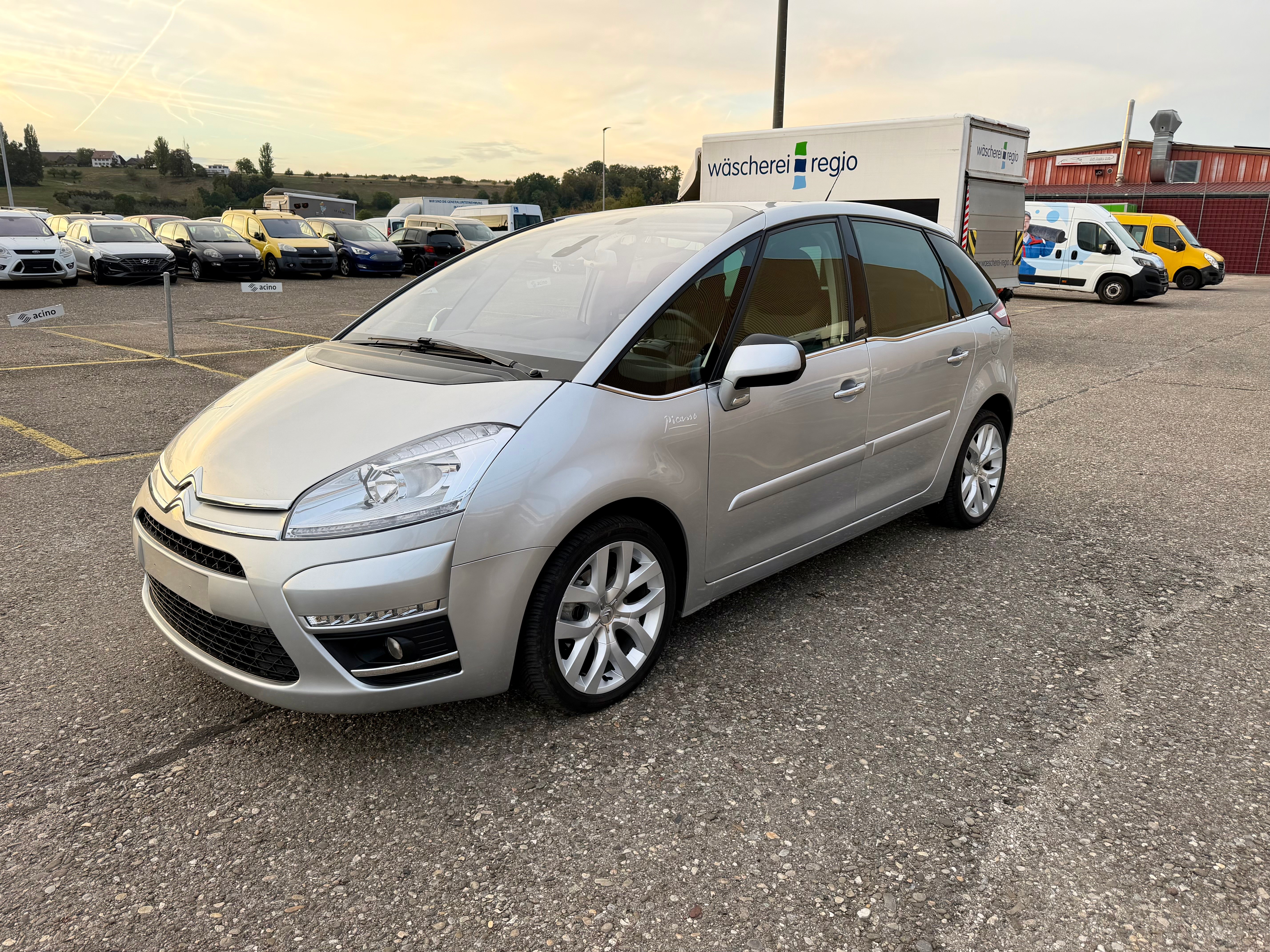 Car photo