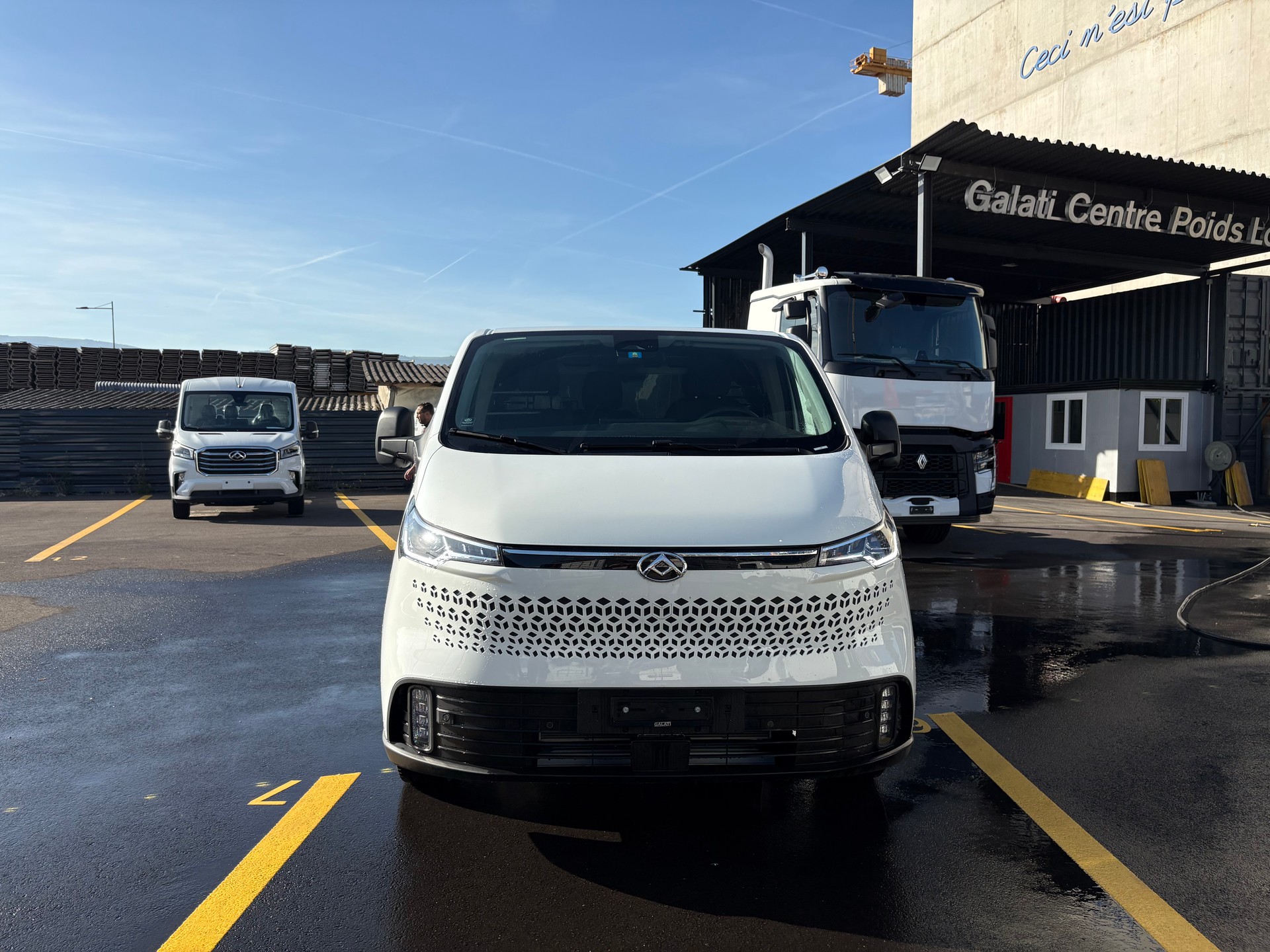 MAXUS eDeliver 7 L2 88kWh-image-8