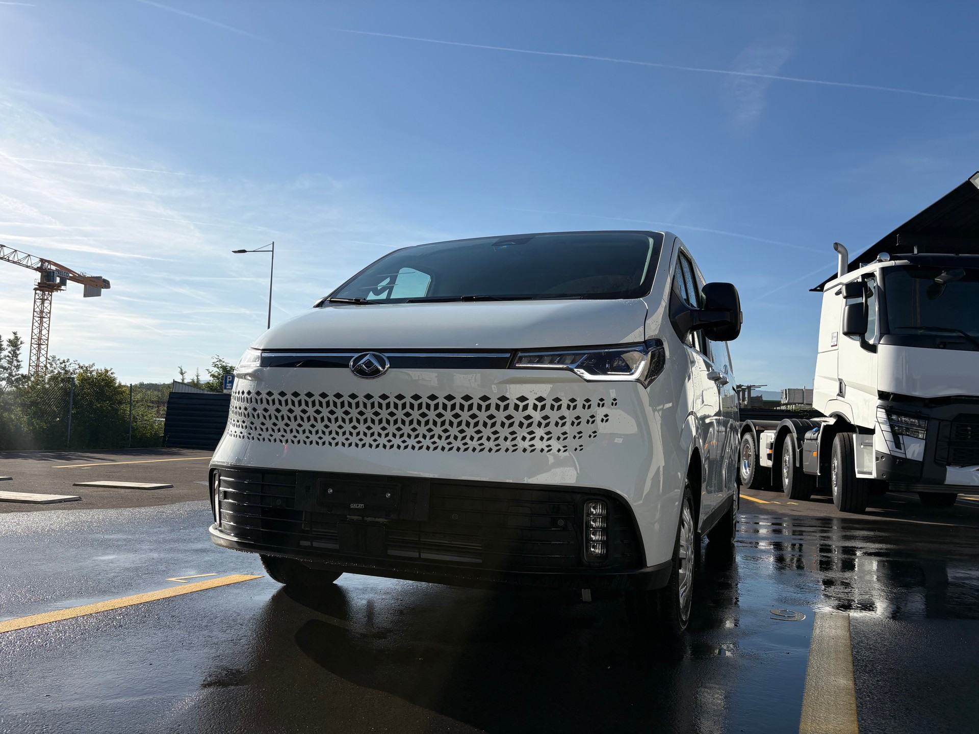 MAXUS eDeliver 7 L2 88kWh-image-9