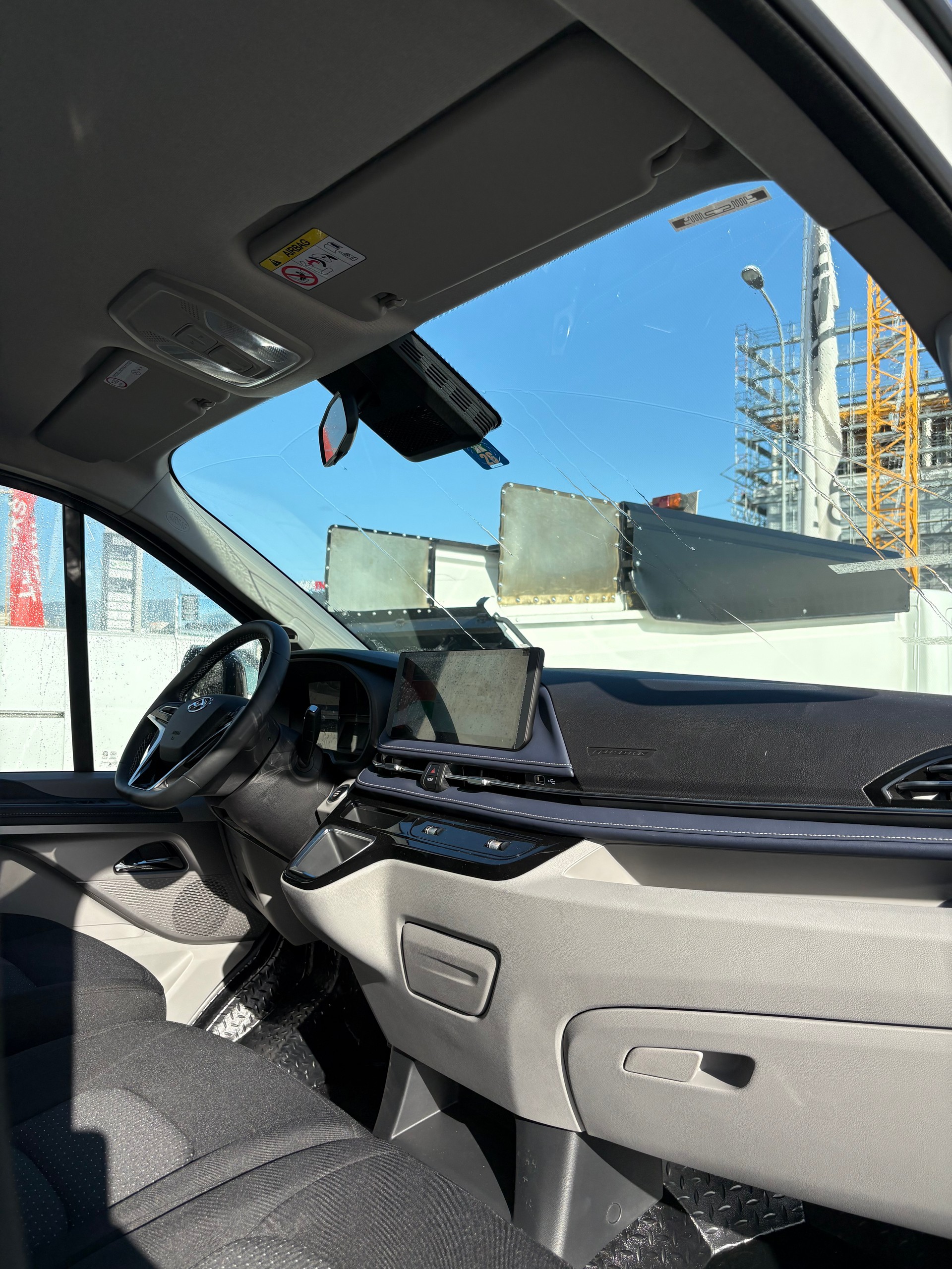 MAXUS eDeliver 7 L2 88kWh-image-1